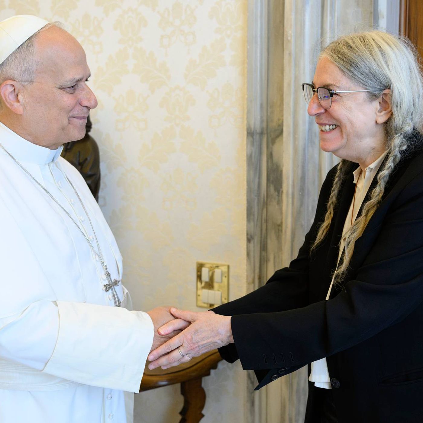 Patti Smith meets Pope Leo XIV at the Vatican: “A spark was lit”