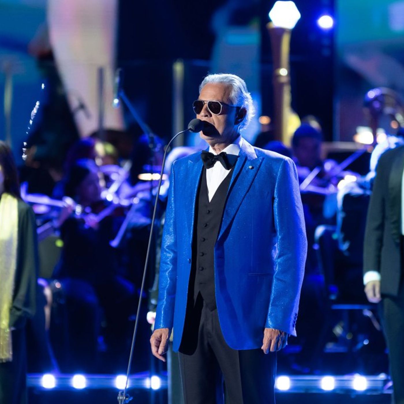 Andrea Bocelli, Los Ángeles Azules, Belinda & Elena Rose Shine at FIFA Countdown Concert in Mexico episode artwork