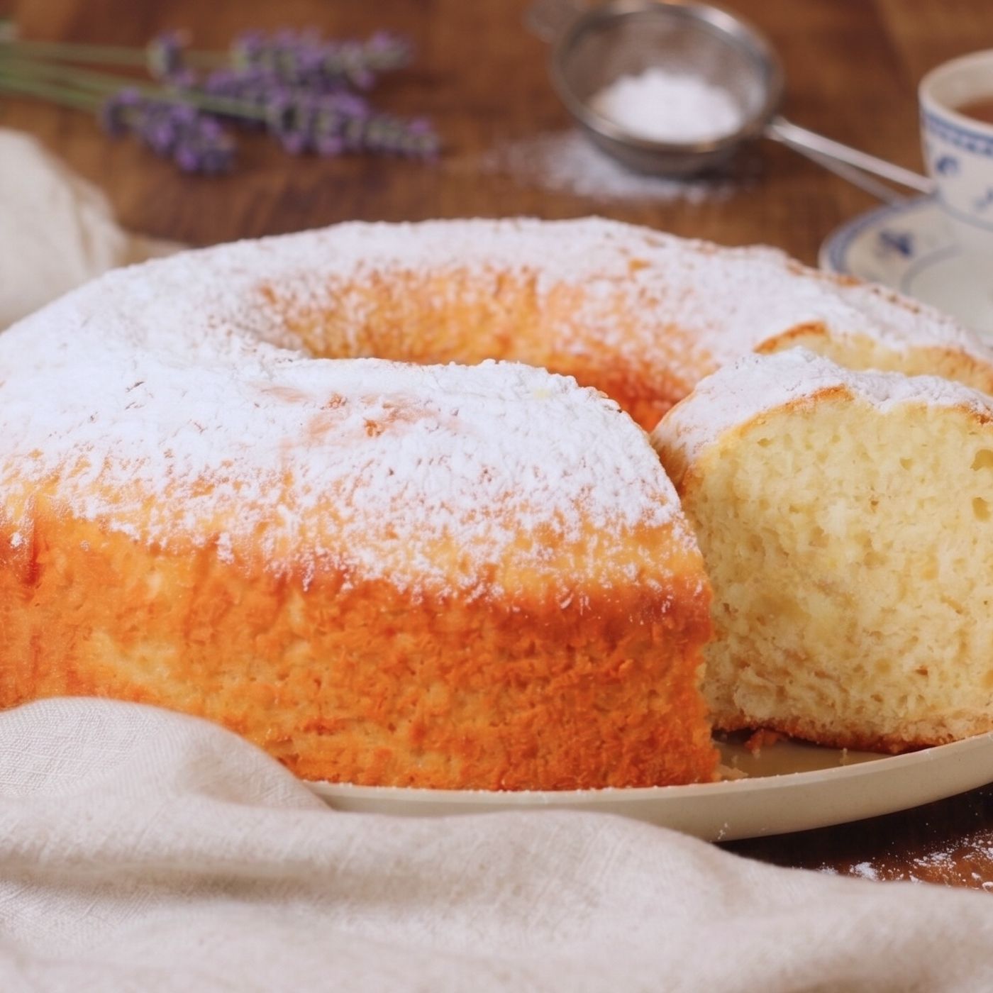 Ciambella alla panna: la ricetta facile, soffice e profumata per la colazione episode artwork