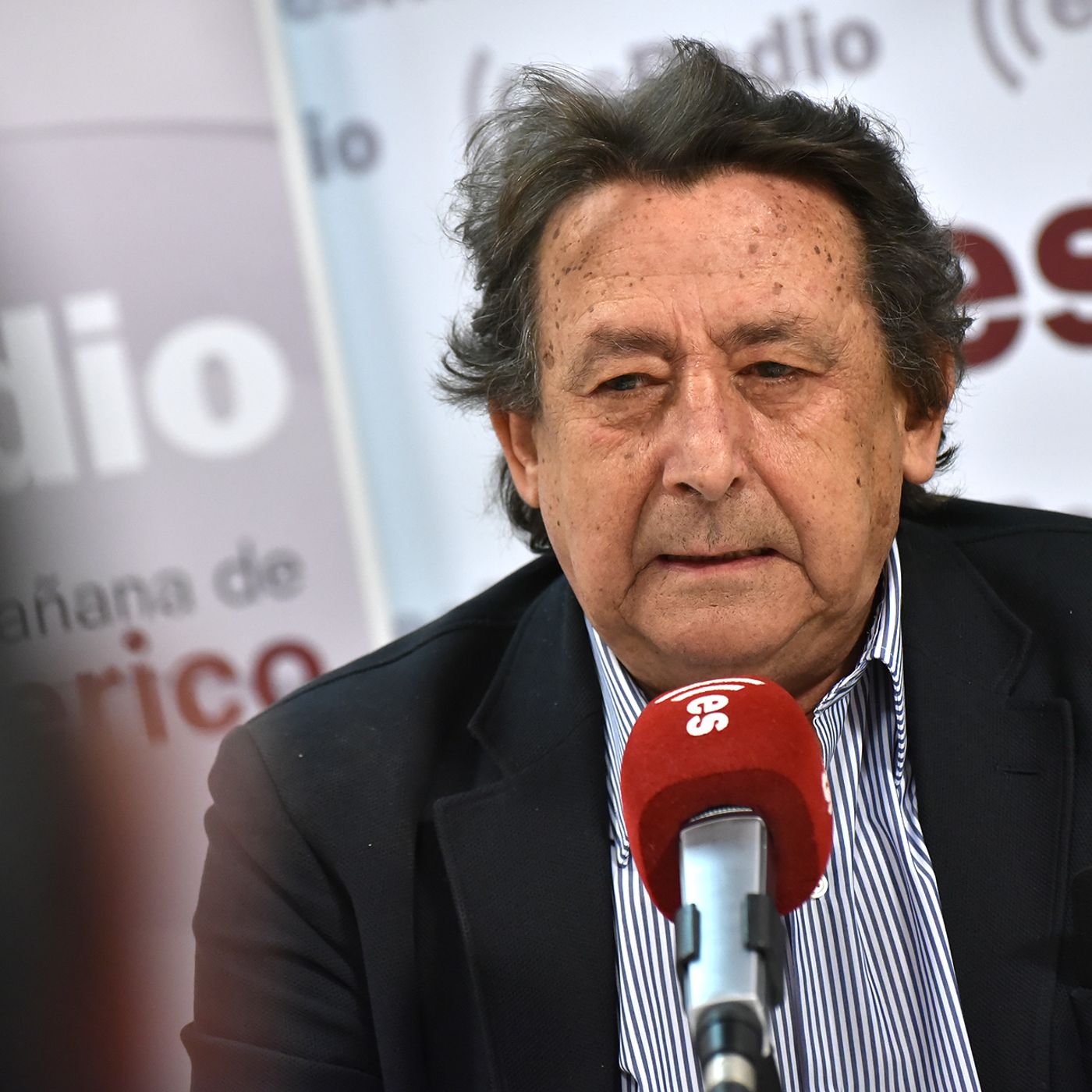 Las noticias de Herrero: Muere a los 77 años el periodista y escritor Alfonso Ussía
