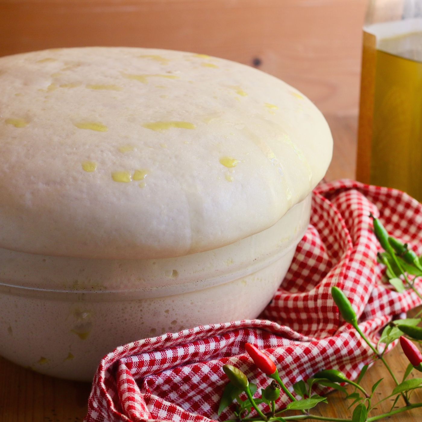 Impasto per pizza con lievito di birra semplice: ricetta veloce fatta in casa episode artwork