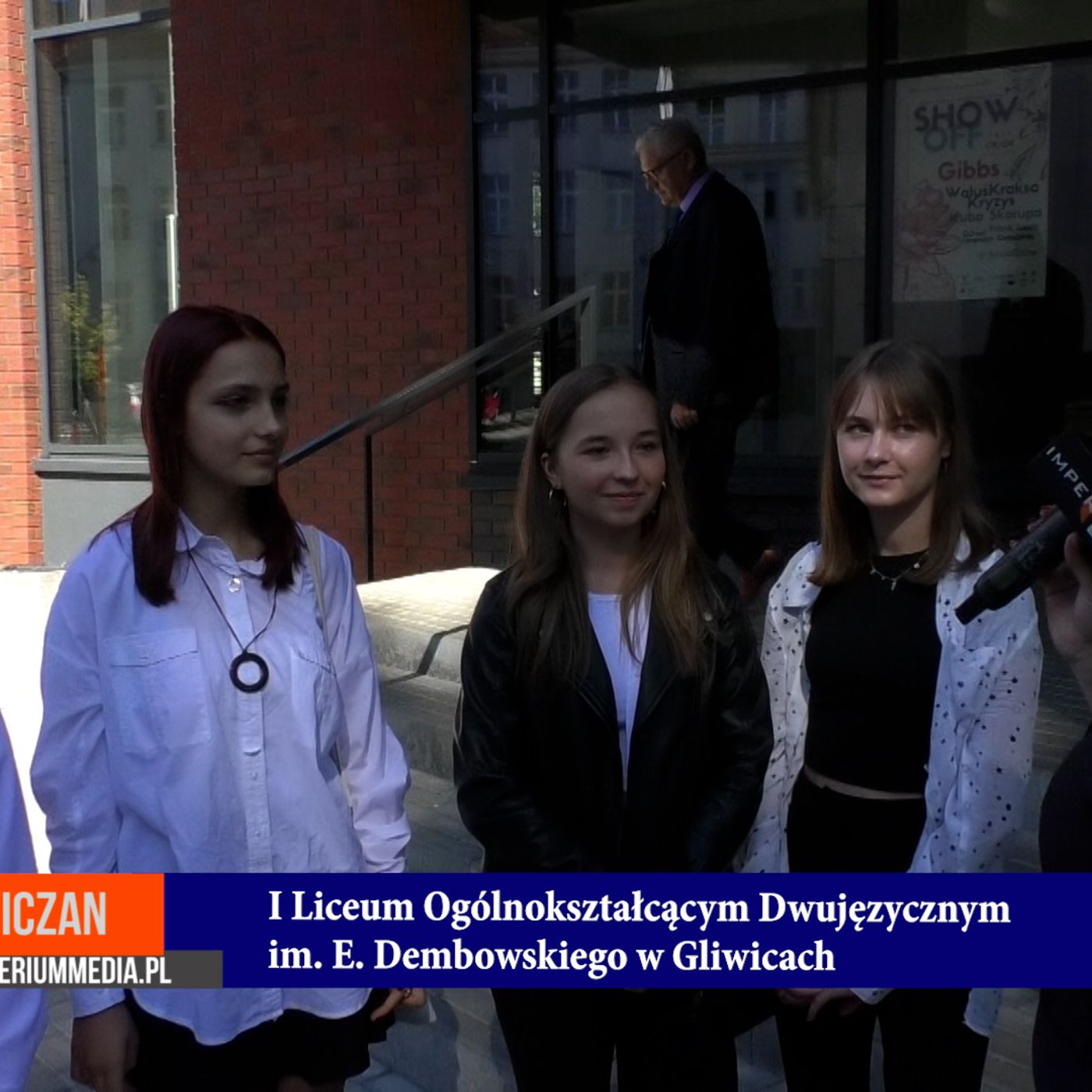 Fakty, Opinie, Komentarze - I Liceum Ogólnokształcącego Dwujęzycznego im. E. Dembowskiego — Mikrofon na Miasto cover