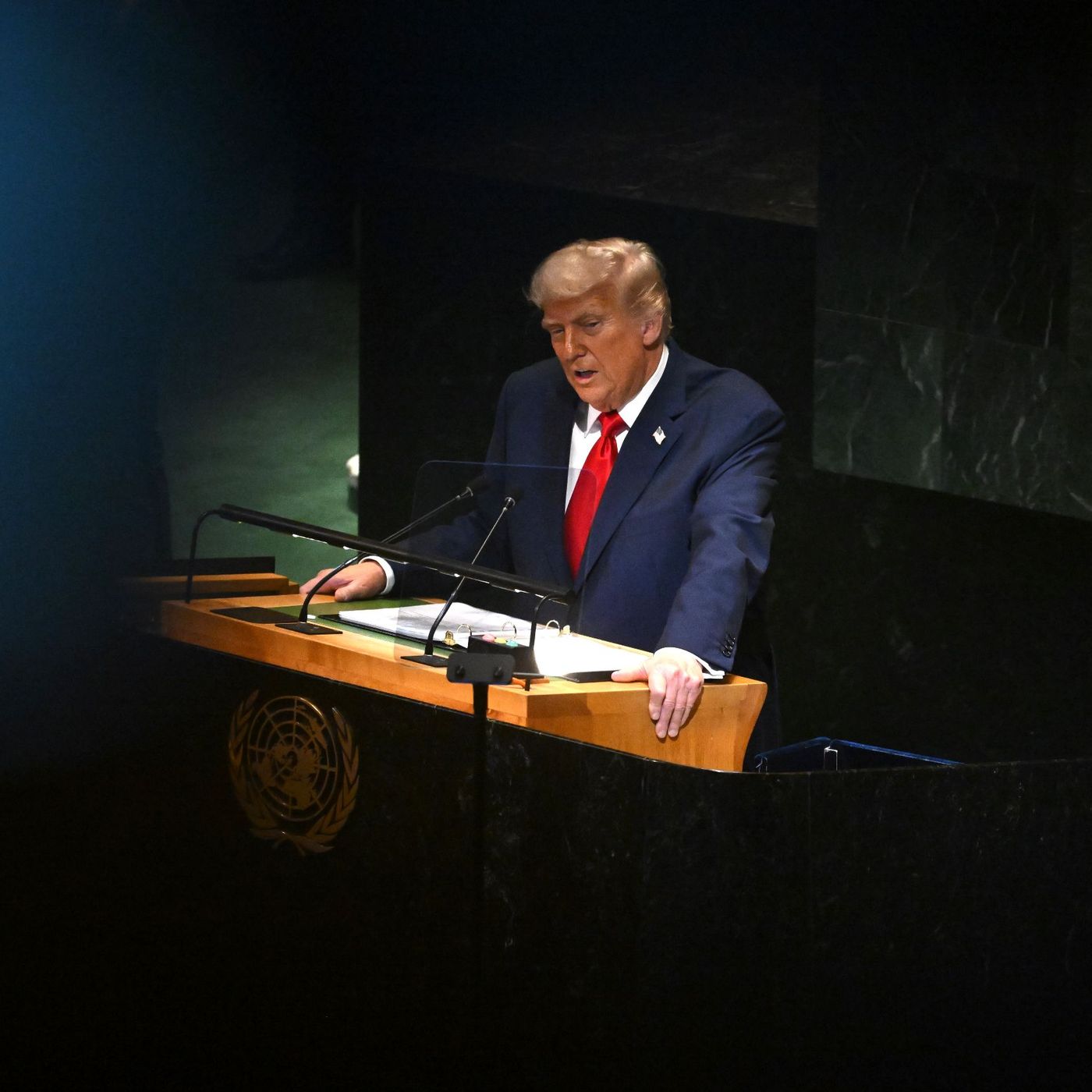 Editorial de Llamas. Trump reparte estopa en el estercolero de la ONU