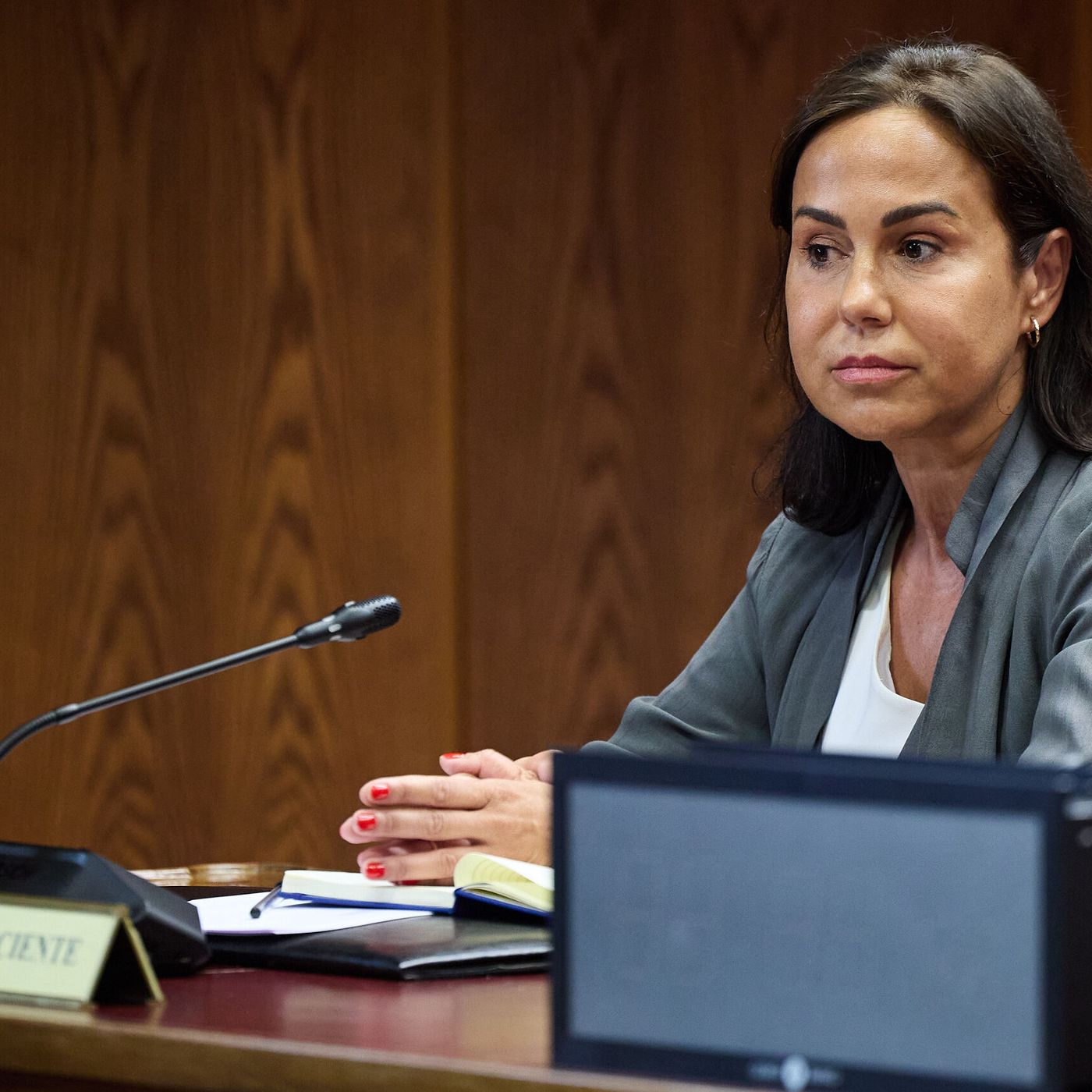 Federico a las 7: Sánchez pone tierra de por medio y Pardo de Vera se sienta en la AN