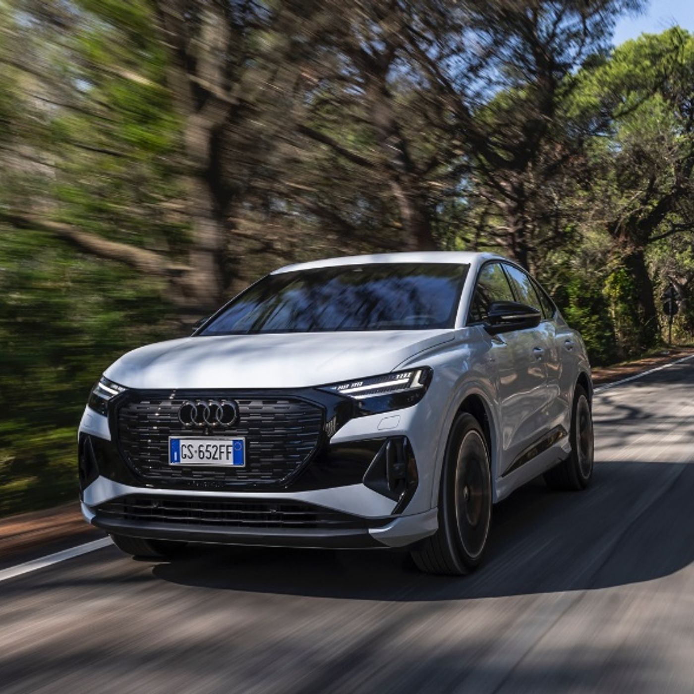 Audi Q4 e-tron e Q4 e-tron Sportback – Più Autonomia, più CV, meno Stress episode artwork