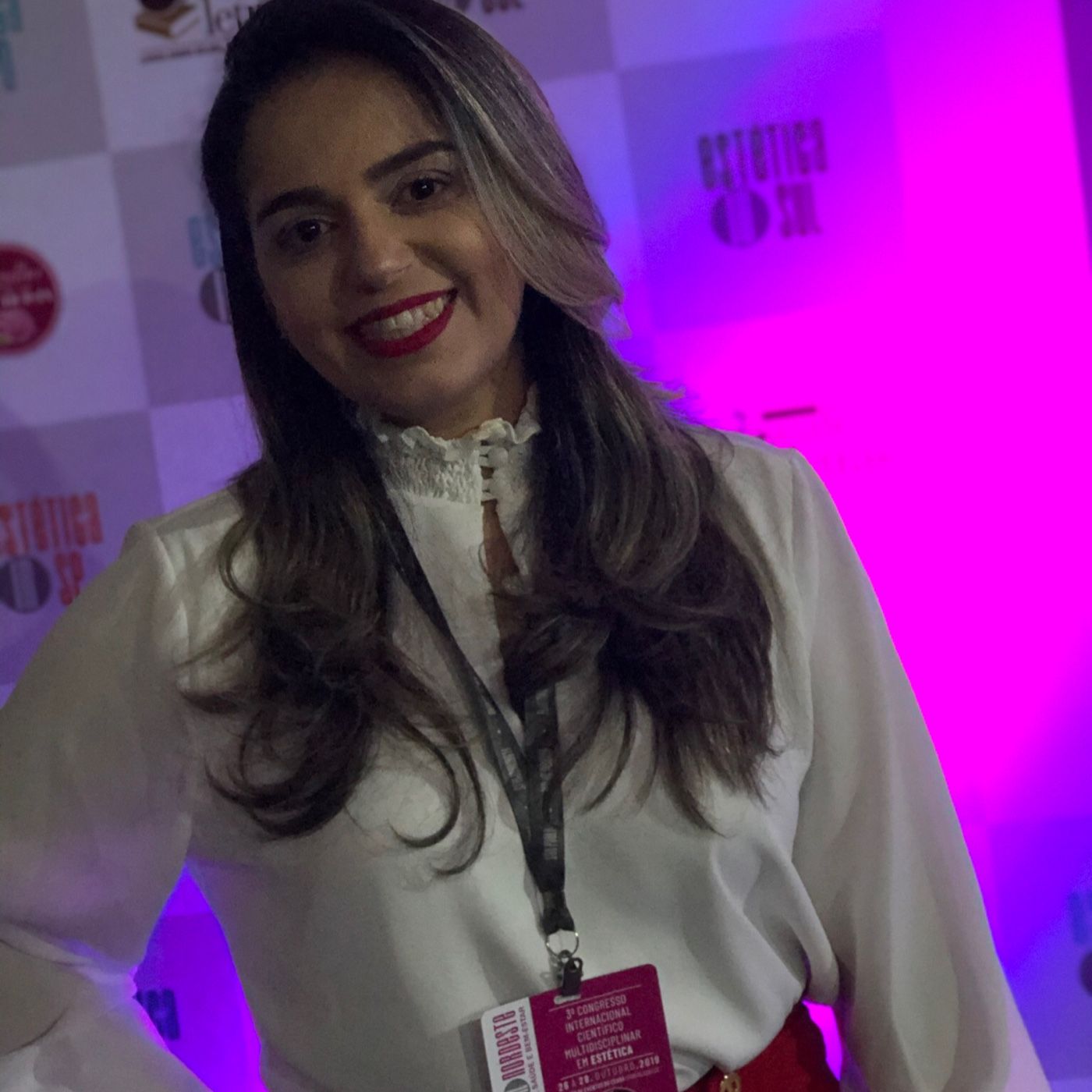Camila Rodrigues dos Reis Melo's show