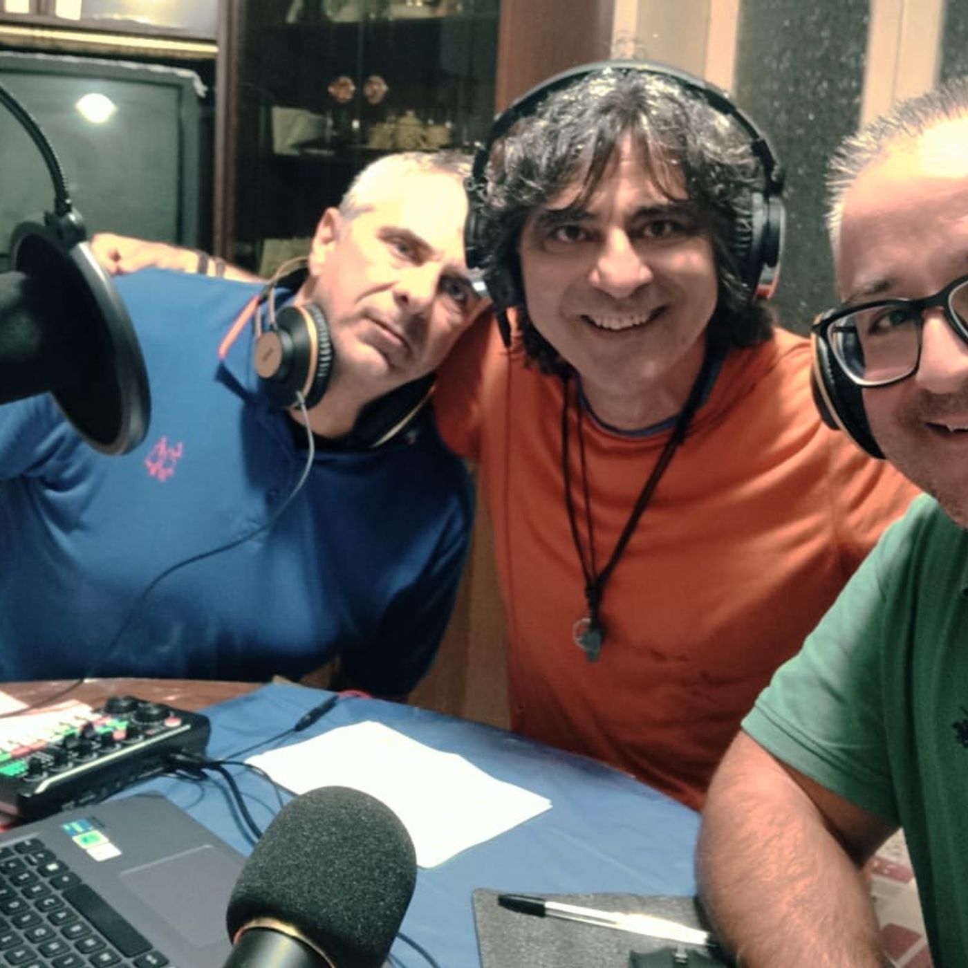 Attenti a quei tre.......Teo ci lascia..... episode artwork
