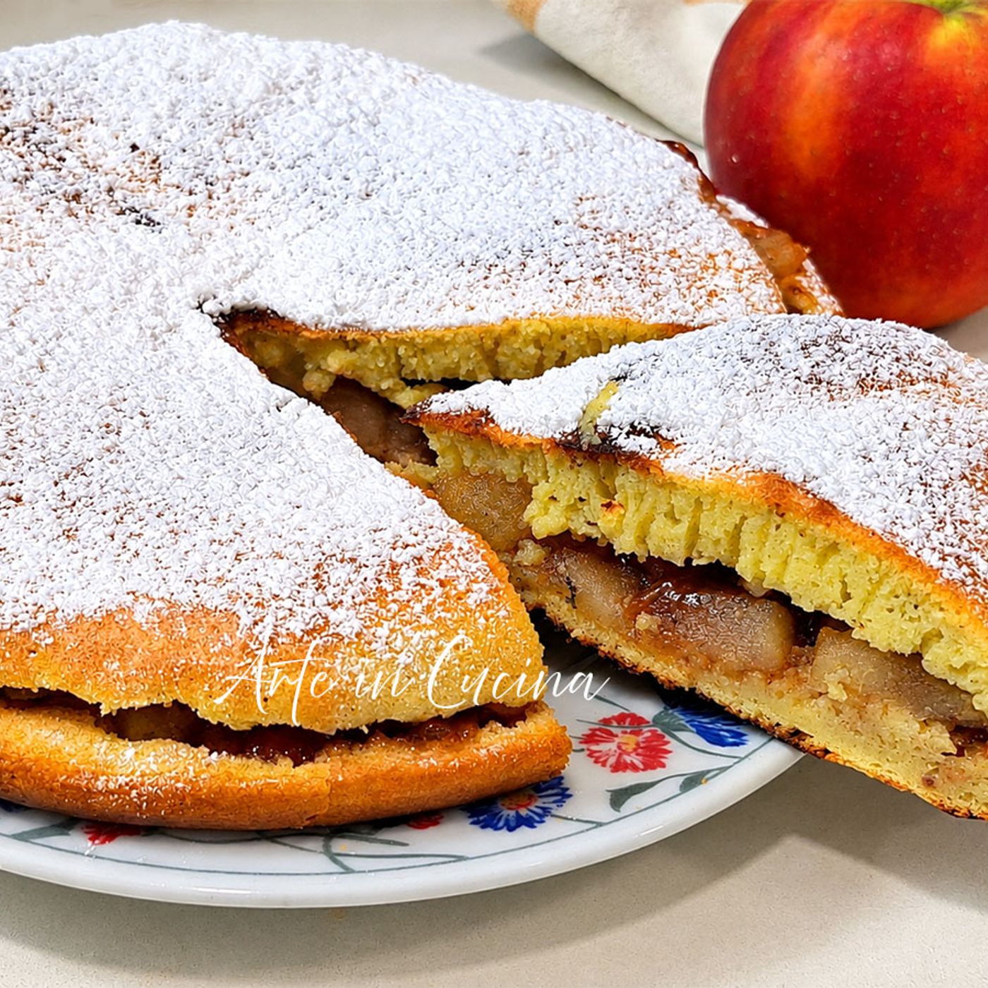 Torta pancake alle mele: sofficissima e ripiena