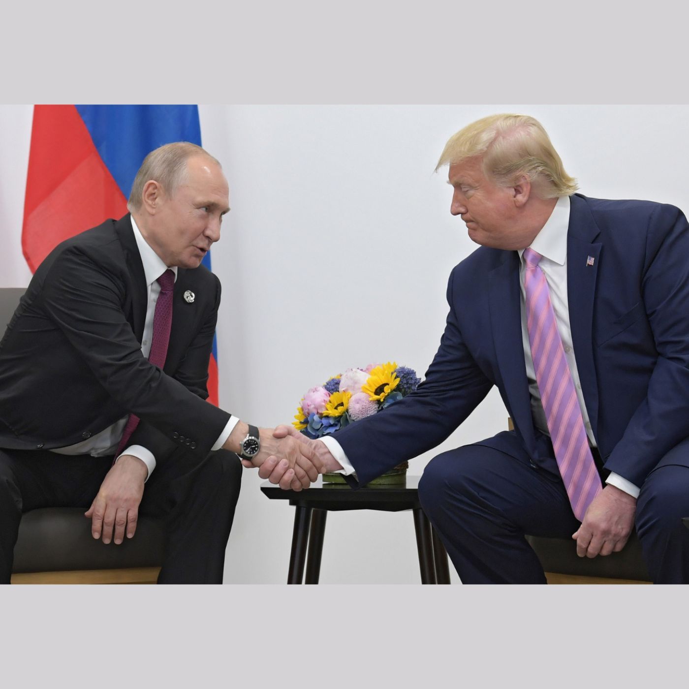 Tre anni dopo l'inizio del conflitto tra Russia e Ucraina, vince la spartizione del mondo di Trump e Putin | Il Corsivo di Lunedì 24 Febbrai episode artwork