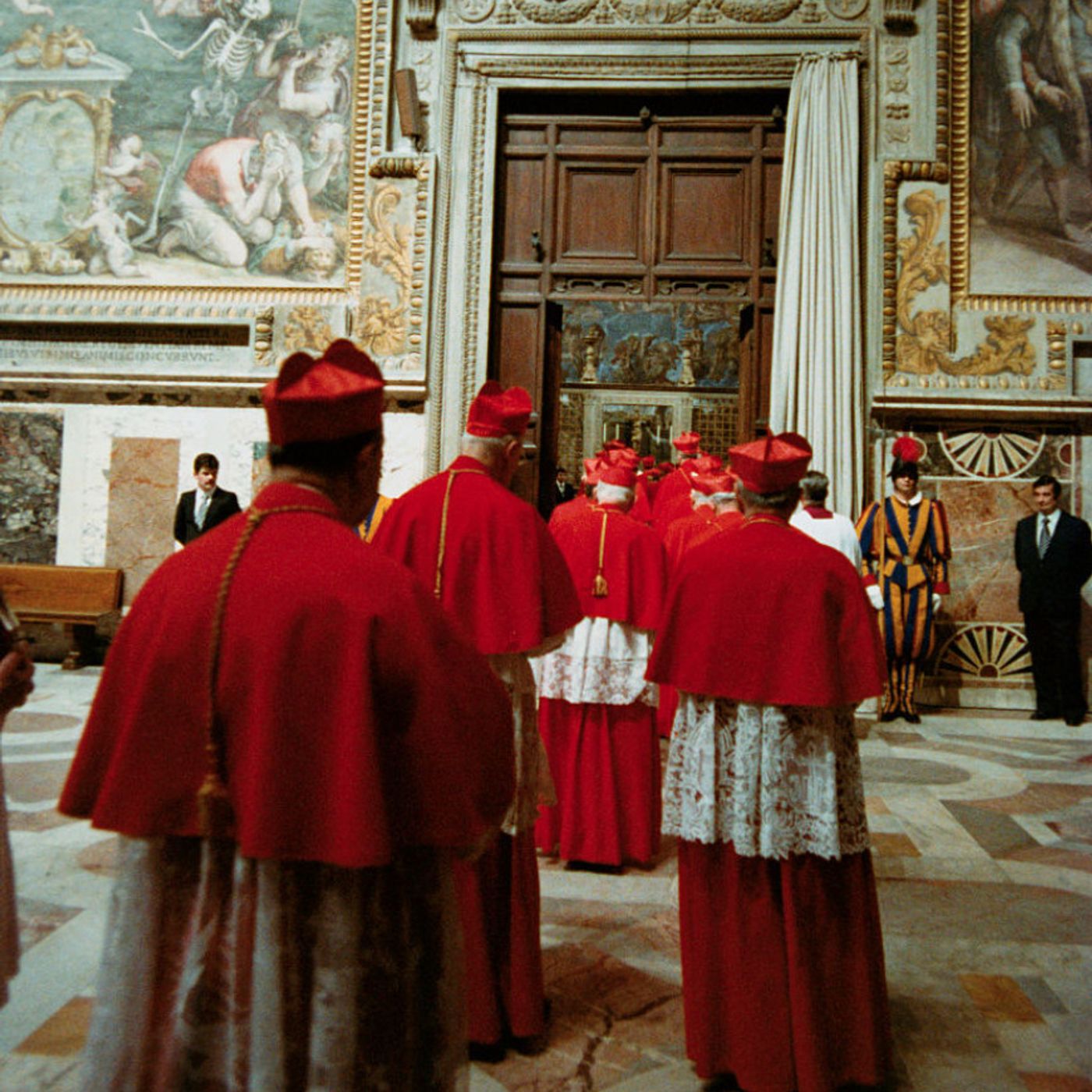 Conclave: cos'è e come si svolge l'elezione del nuovo pontefice episode artwork