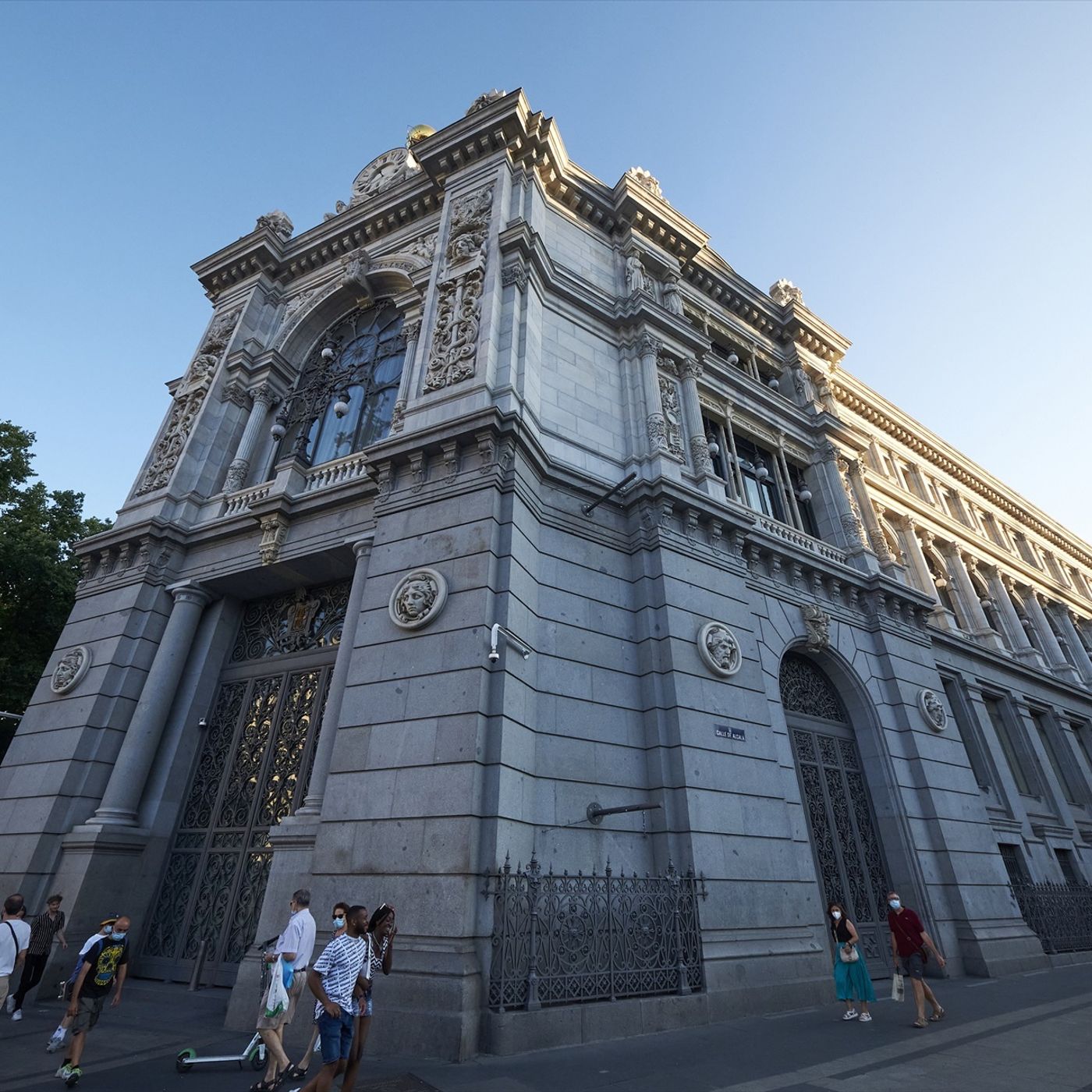 Con Ánimo de Lucro: Sánchez y Escrivá toman el control del Banco de España