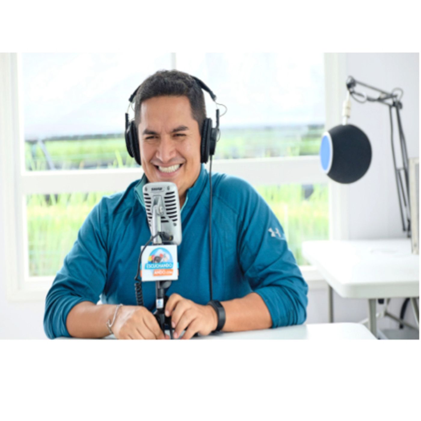 Escuchando Ando