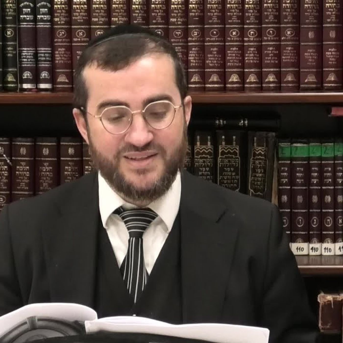 כי תשא - מה עומד מאחורי הרעיון של אהרון הכהן לעשות את עגל הזהב?? | מהי מנהיגות? | רבי דוד בכר episode artwork