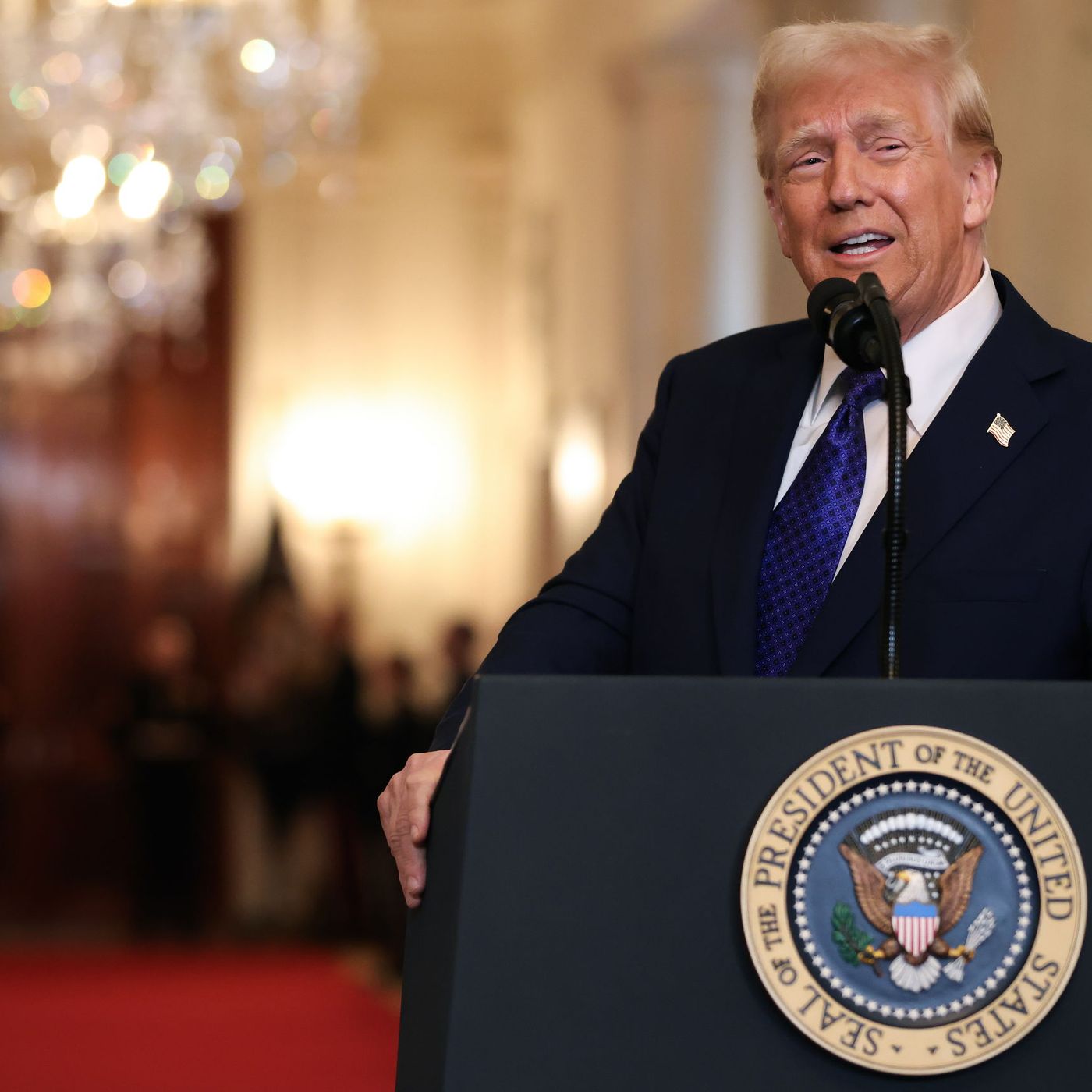 Las Noticias de La Mañana: Trump culpa a las políticas inclusivas de Obama y Biden del accidente aéreo en Washington