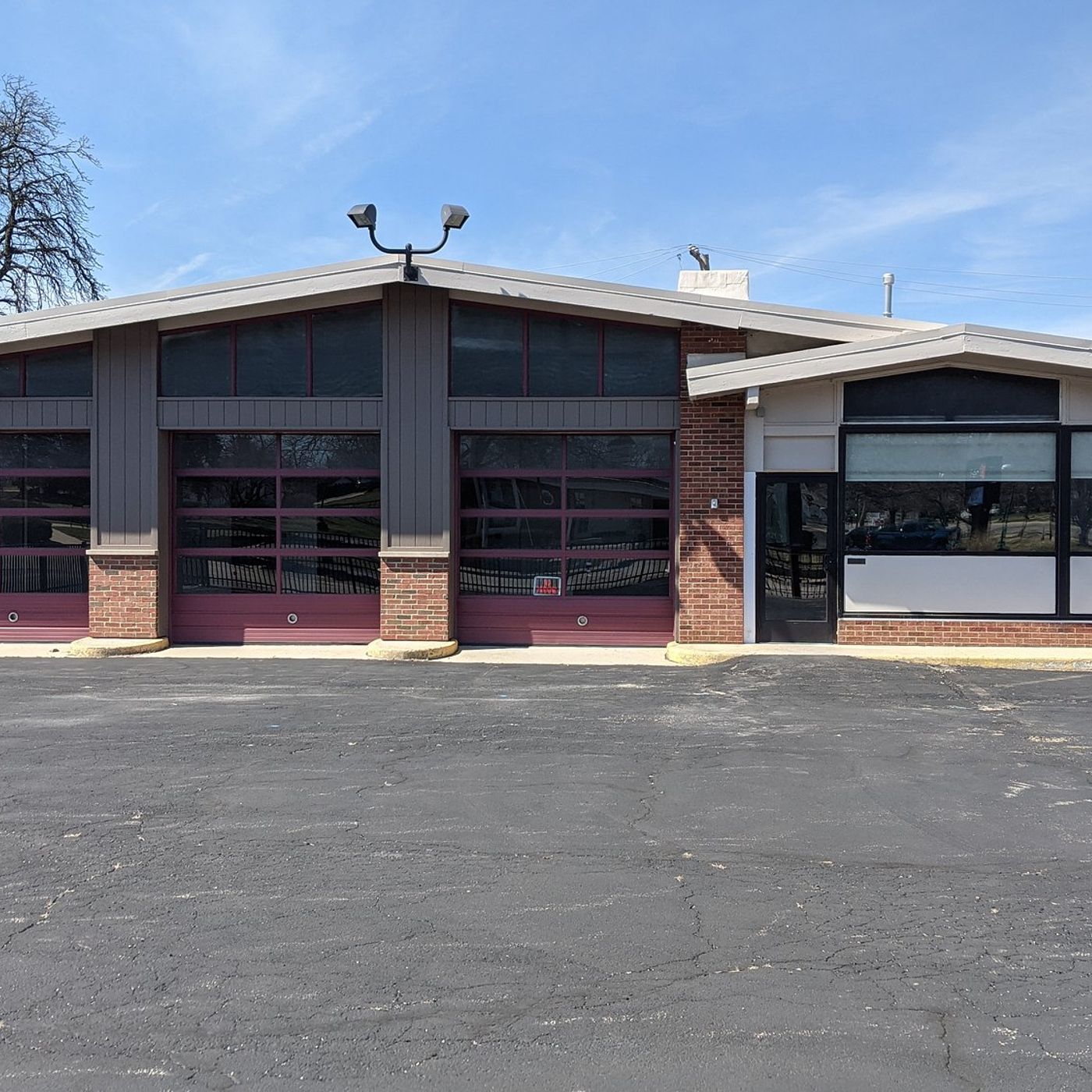 Downtown Oswego getting wood-fired pizza restaurant, ice cream shop