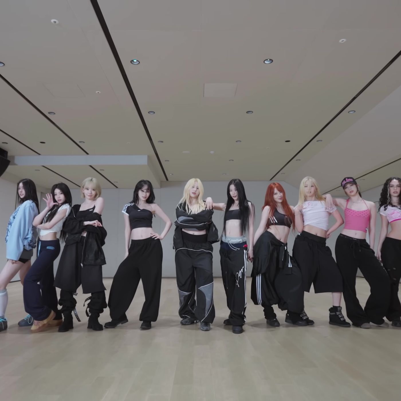 Watch: LE SSERAFIM, ILLIT, And KATSEYE Team Up For “ICONIC BY MISTAKE” Dance Practice Video | Soompi episode artwork