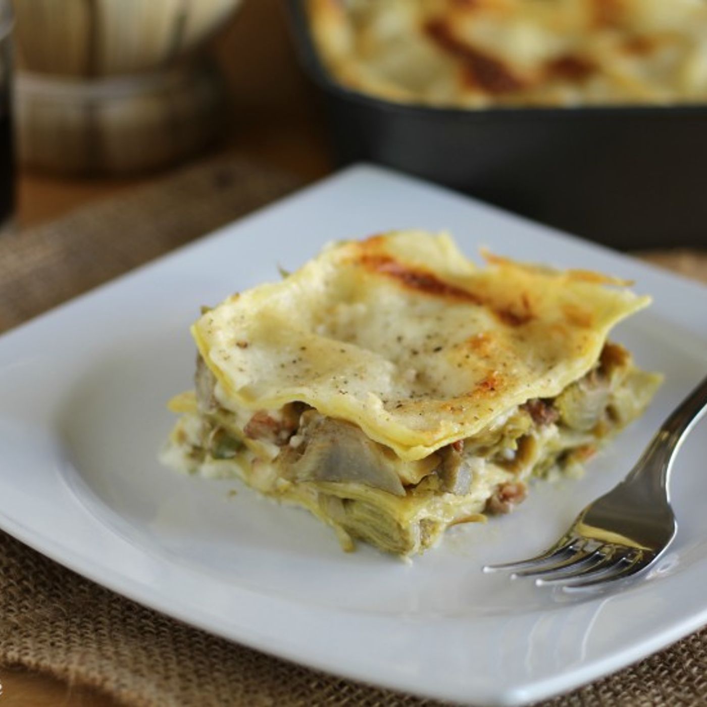 Lasagna carciofi e salsicce