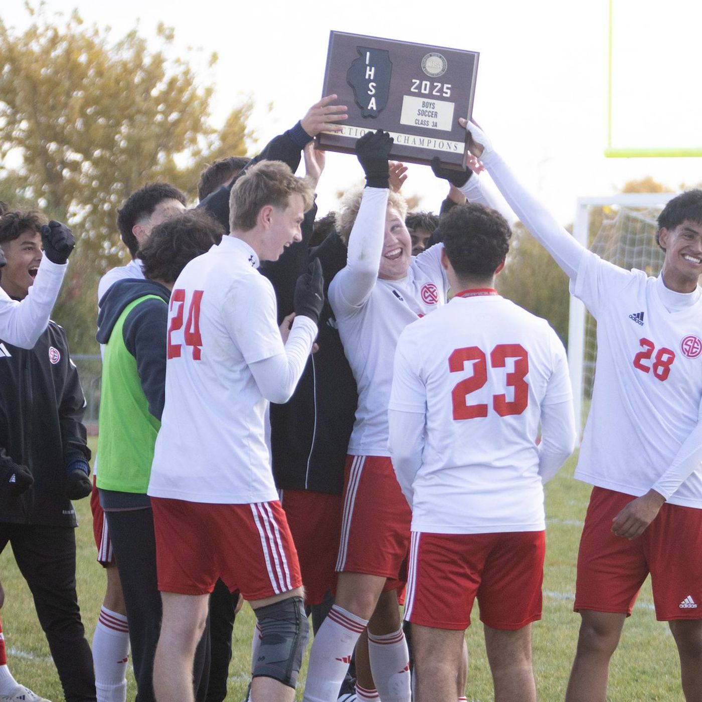 Pelon Munoz scores in second OT, gives South Elgin first Class 3A sectional title over St. Charles North