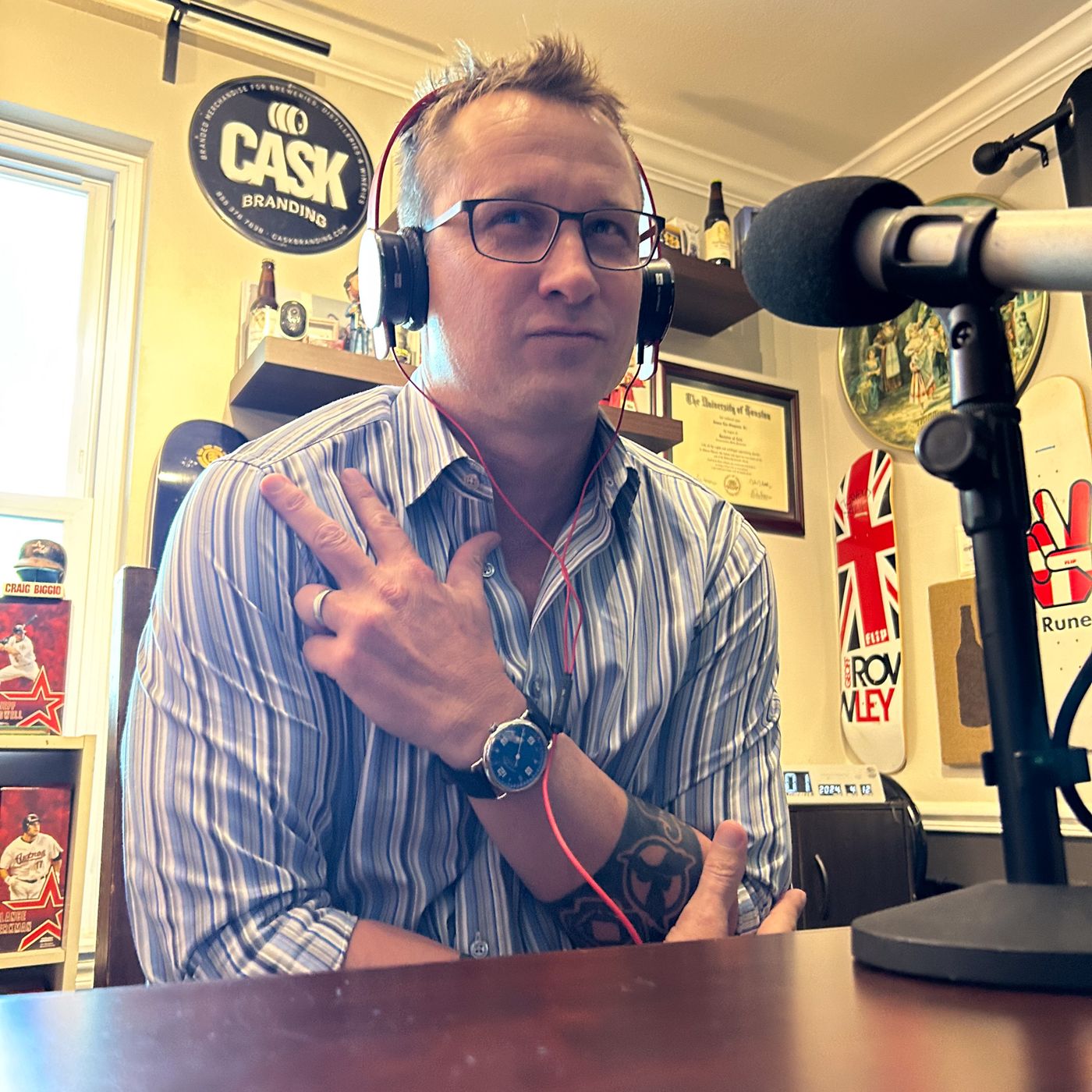 cover of episode Kelly KFM Meyer, Host of "How Not to Start a Damn Brewery" Podcast