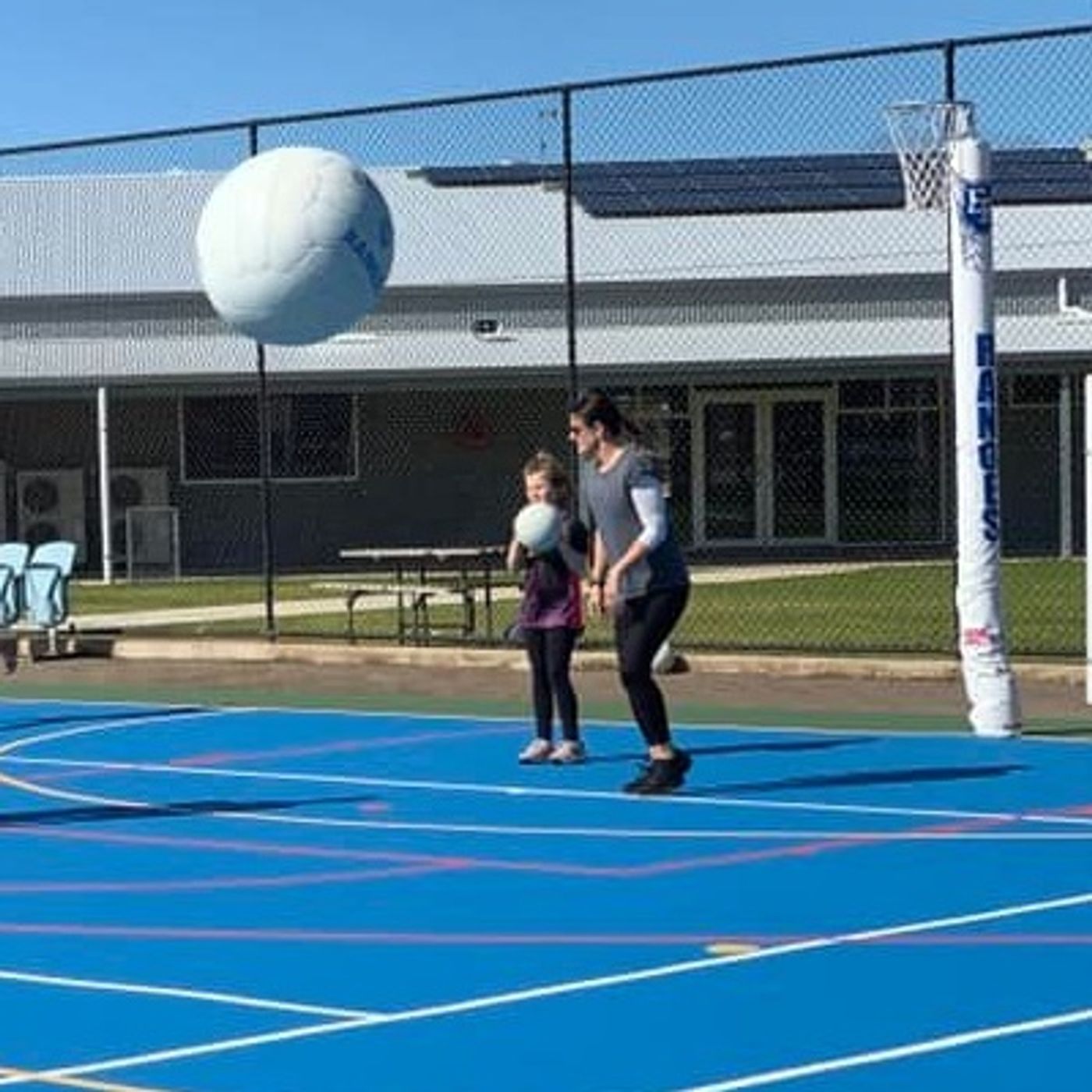 Jo Franklin appears alongside Clayton Bester on the Flow Friday Sports Show to talk all things EP netball episode artwork