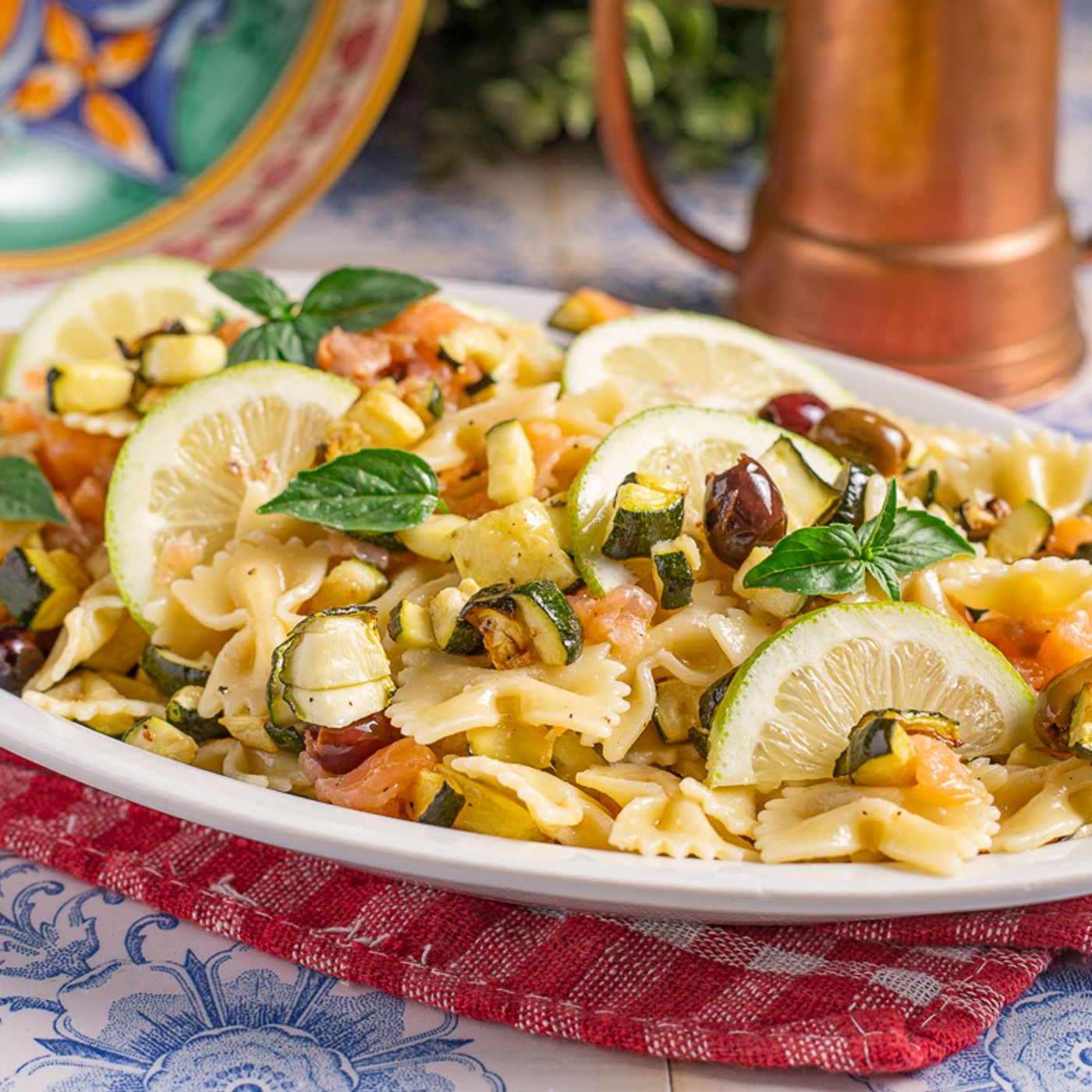 Pasta fredda con zucchine in friggitrice ad aria salmone e olive episode artwork