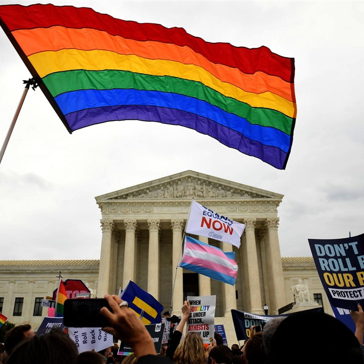 Supreme Court Rules Federal Law Protects LGBTQ Workers From Sex Discrimination
