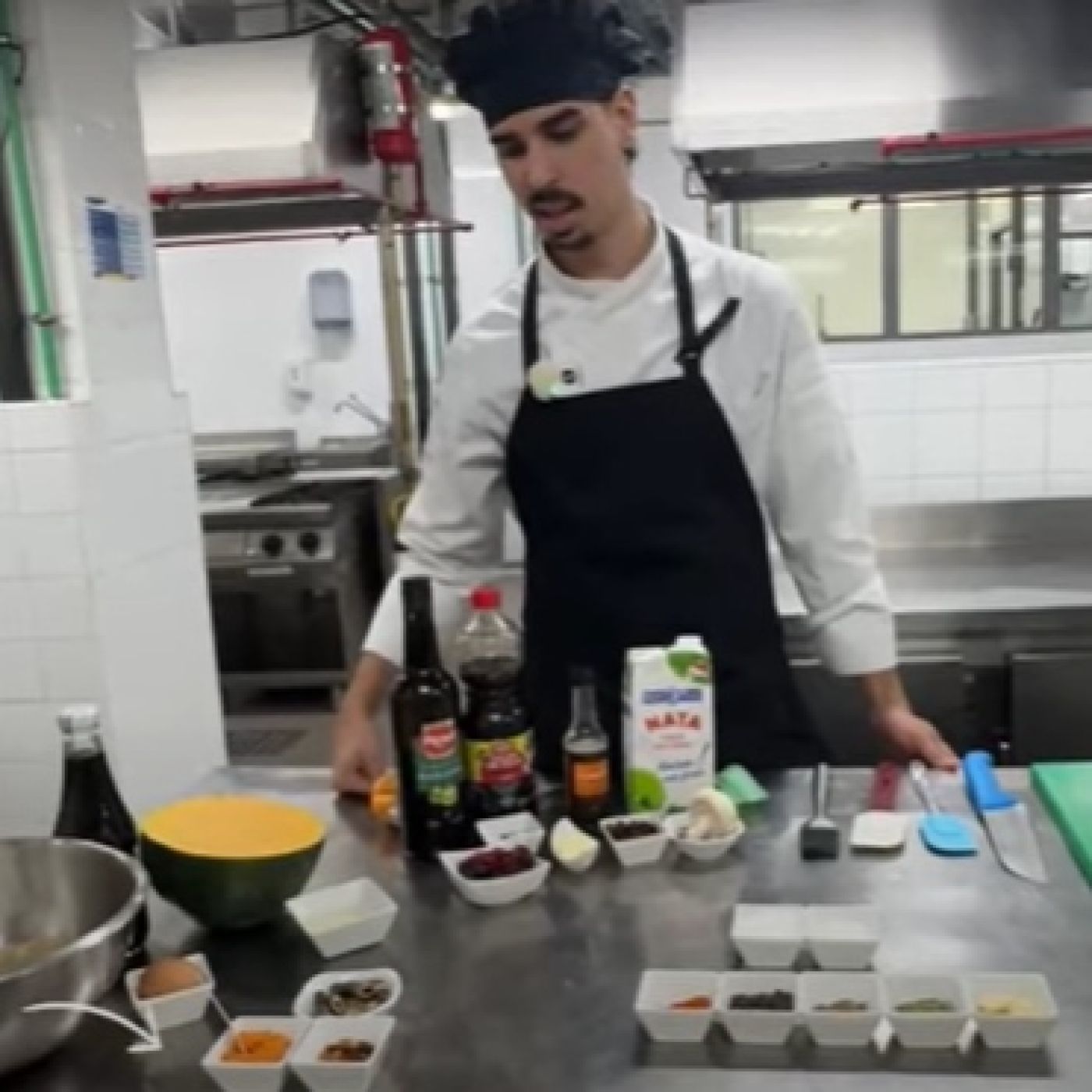 La Diez Capital Radio