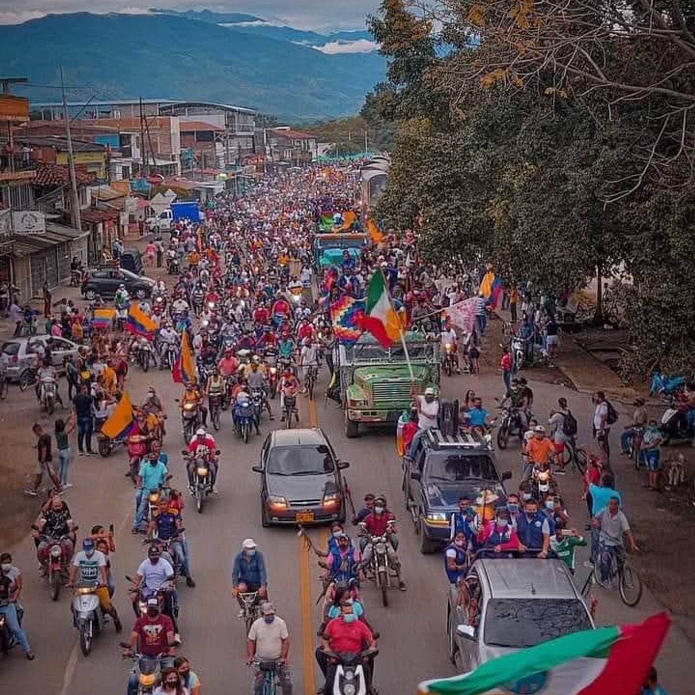 Un barrio entre sombras y esperanza