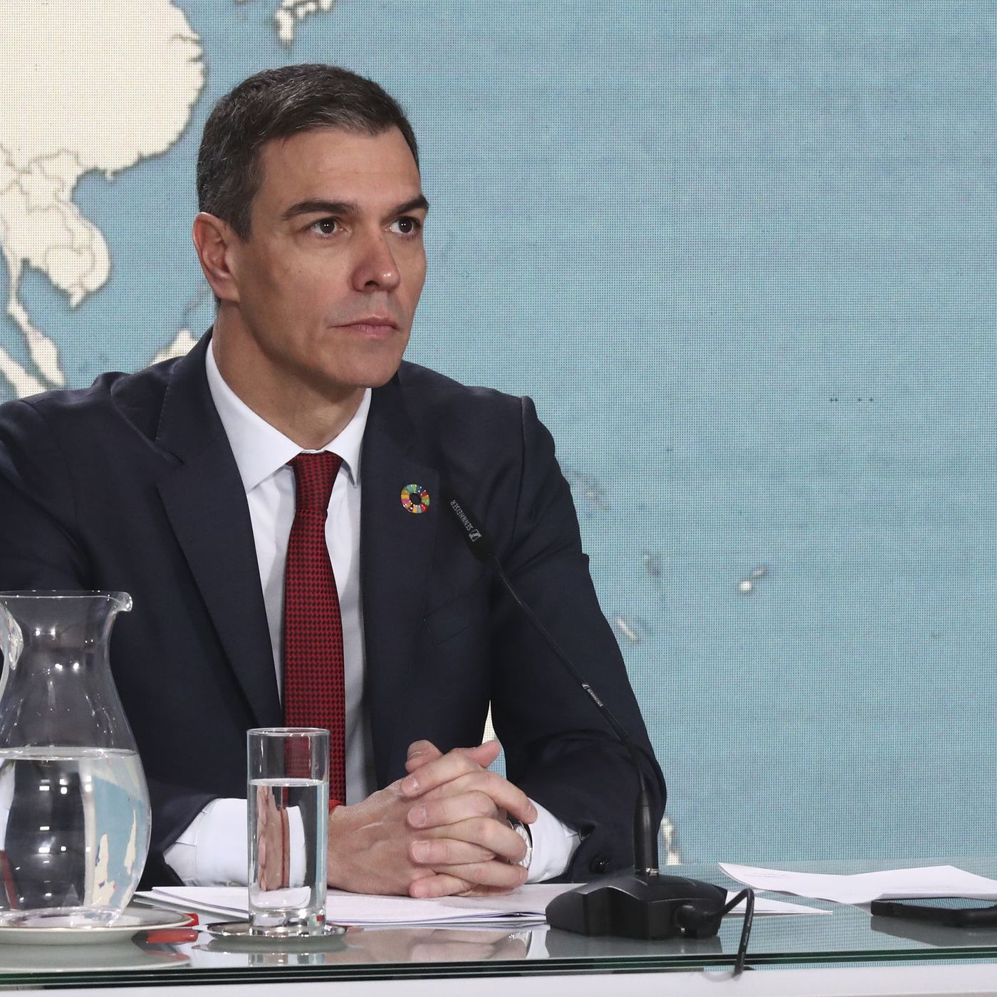 Las Noticias de La Mañana: Sigue la purga de Sánchez en el PSOE