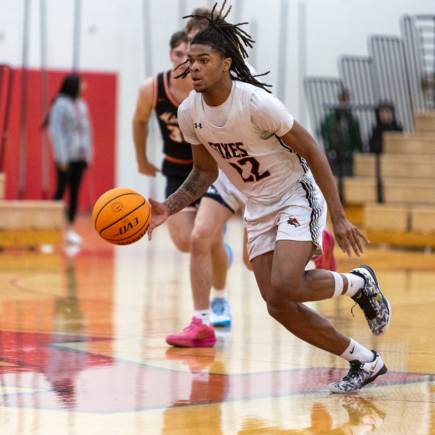 Braydon Porter rocks the rim, Yorkville slams past Minooka