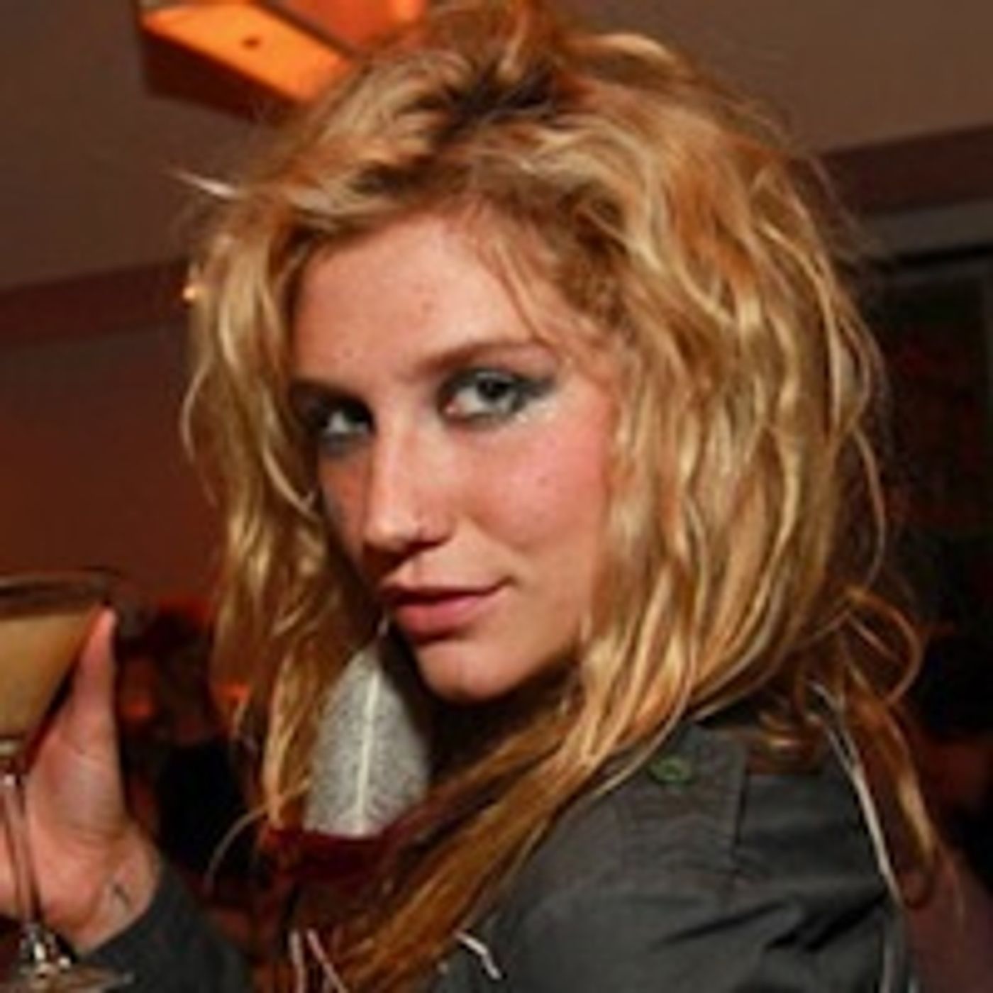 Maxwell catches up with Ke$ha episode artwork