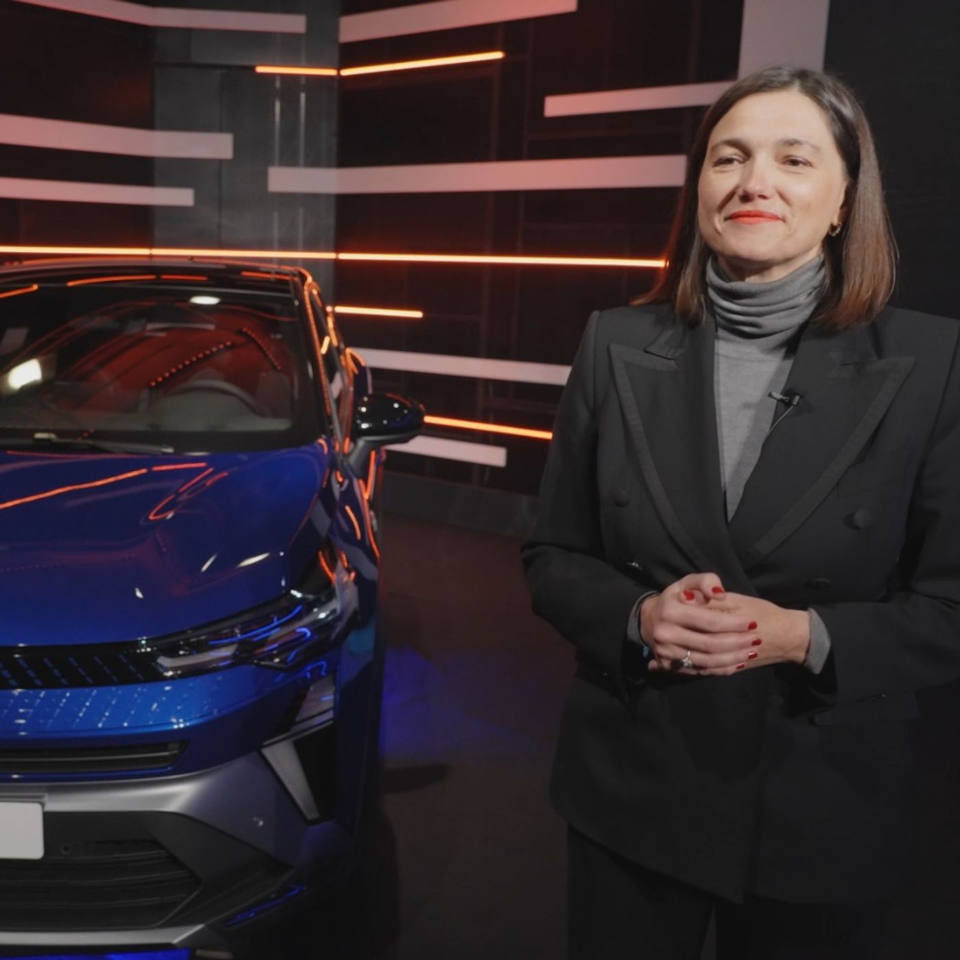 NEW RENAULT CAPTUR 2024 - ELISABETH LERICHE RACCONTA LA NUOVA RENAULT CAPTUR episode artwork