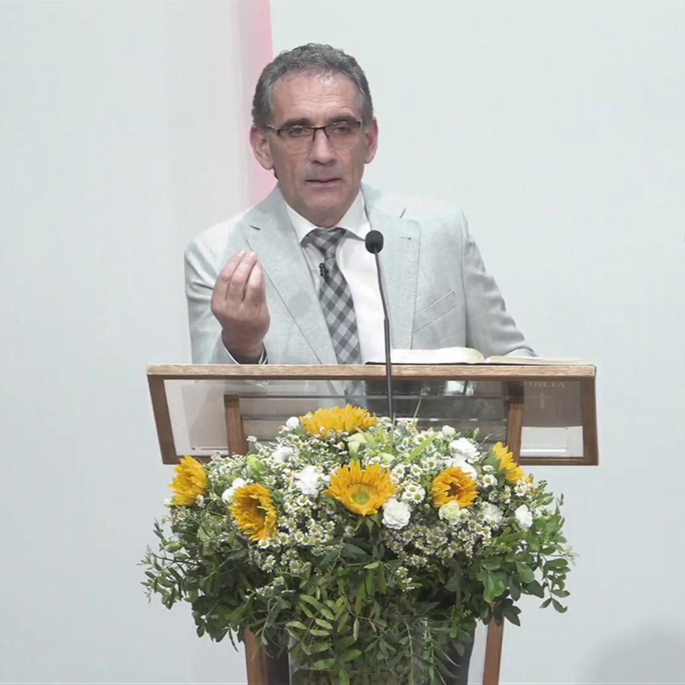 Domnul este Păstorul meu! - Valentin Dănăiață Domnul este Păstorul meu! - Valentin Dănăiață