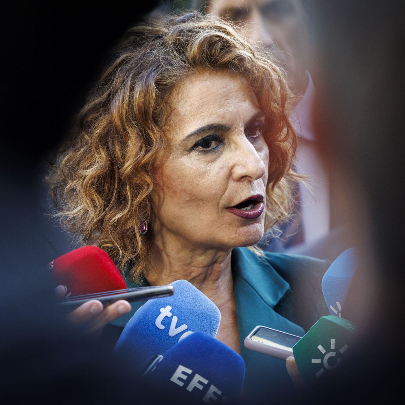 Prensa económica: Hacienda cerca a empresarios y autónomos poniendo en la diana a Bizum y a los pagos con tarjeta