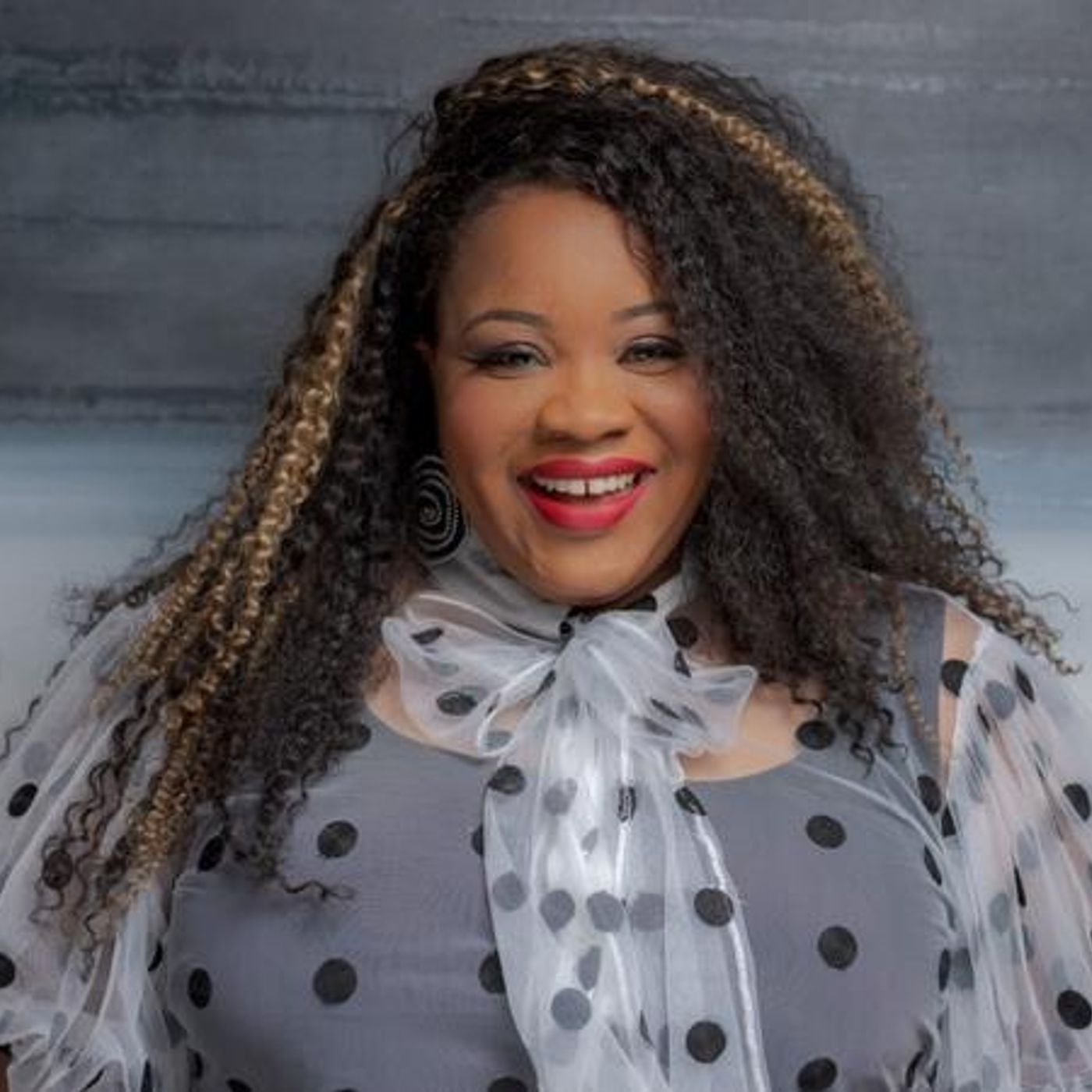 Beauty Talk with Actress, Entertainer, and Comedienne Mara Hall episode artwork