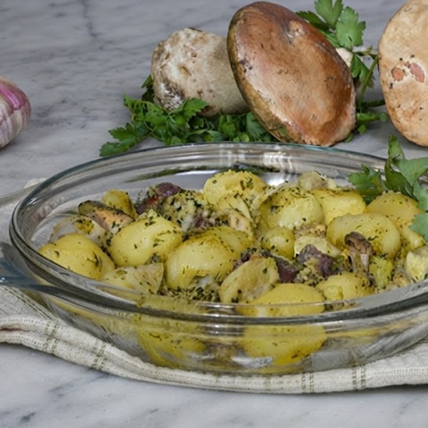 Funghi e patate al forno: la ricetta saporita e il trucco per non farli asciugare episode artwork