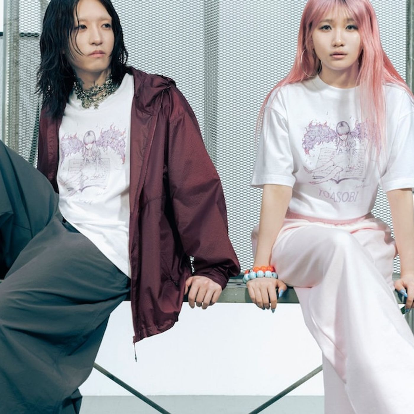 YOASOBIとユニクロ「UT」コラボ第2弾発売、4名のクリエイターが描き下ろし（コメントあり） - 音楽ナタリー episode artwork