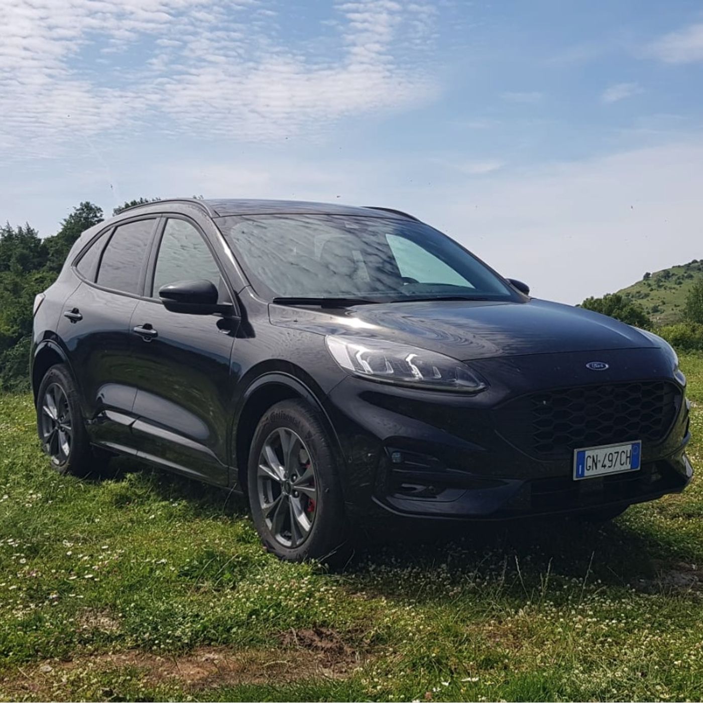 Ford Kuga Plug-In Hybrid - Elettrico in città, ibrido no stress nei viaggi episode artwork