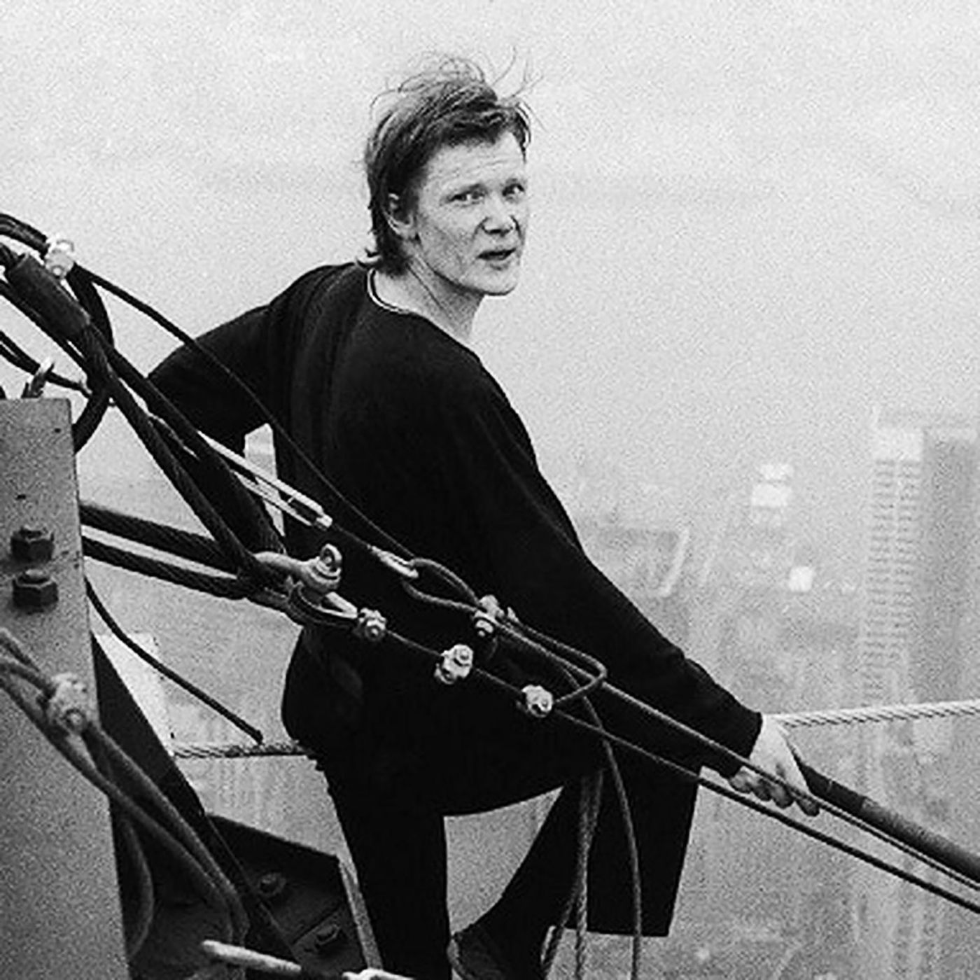 S9E4. Philippe Petit: Mand på line mellem tvillingetårnene - podcast episode cover