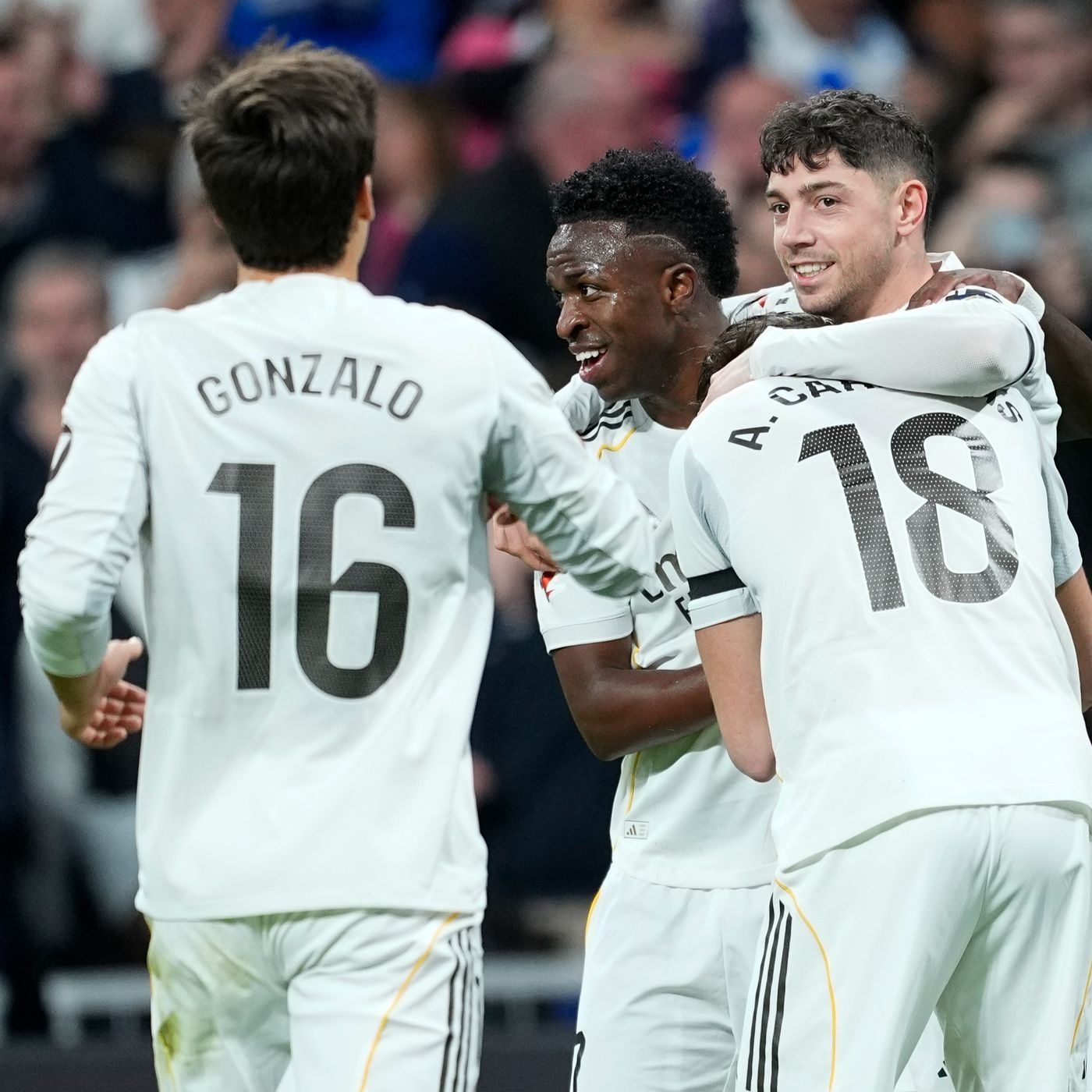 Los goles de Carrusel | Los goles del Real Madrid 4-1 Real Sociedad | Goleada para dormir líder solitario