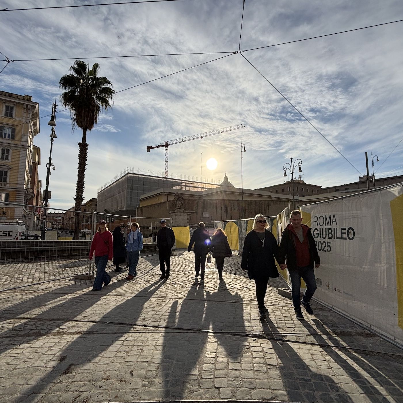 #661 Sorella io ti credo, giubileo e occupazioni quotidiane e altre storie di Roma episode artwork
