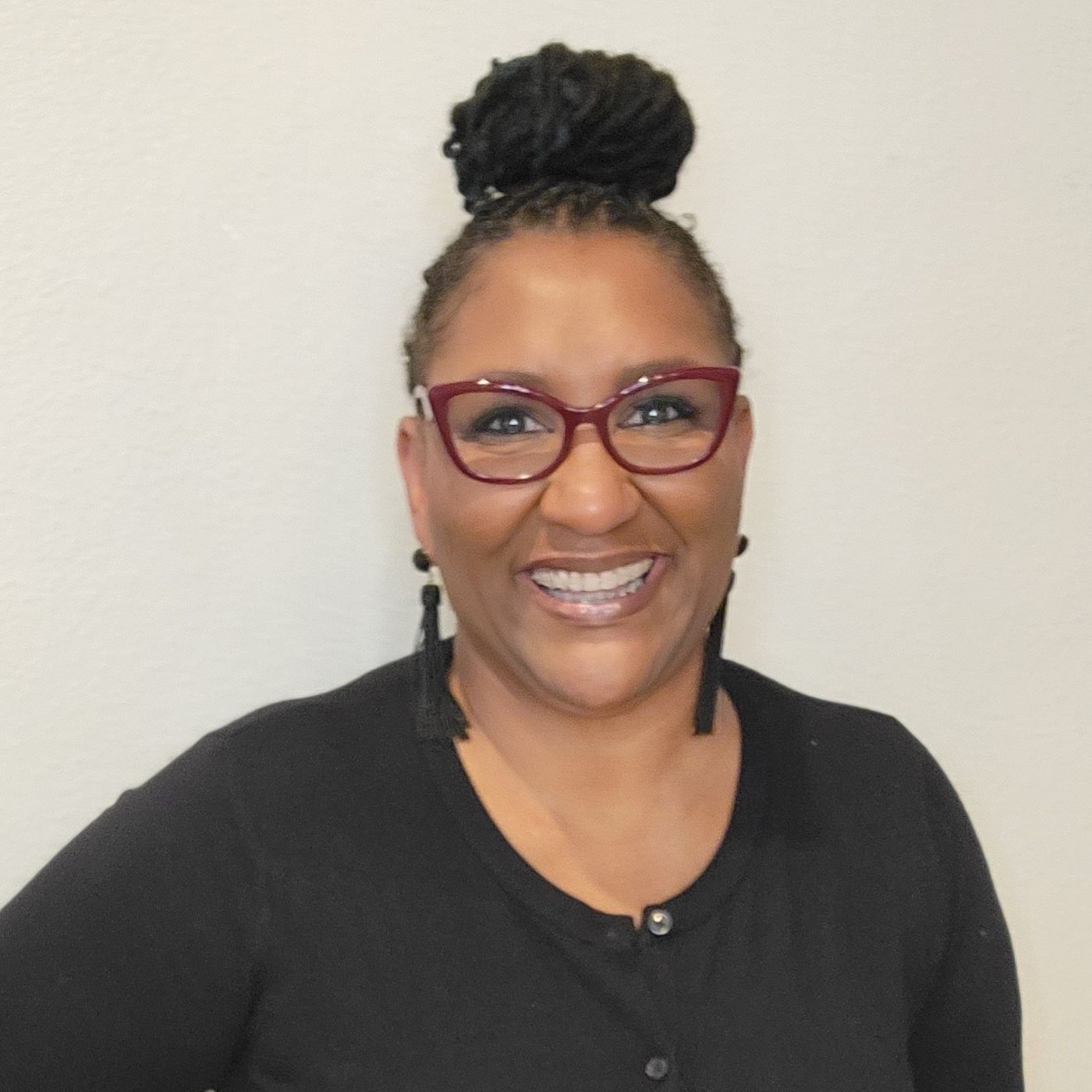 Dr. Shella Rivers Joins The Real Conversation with a Twist of humor