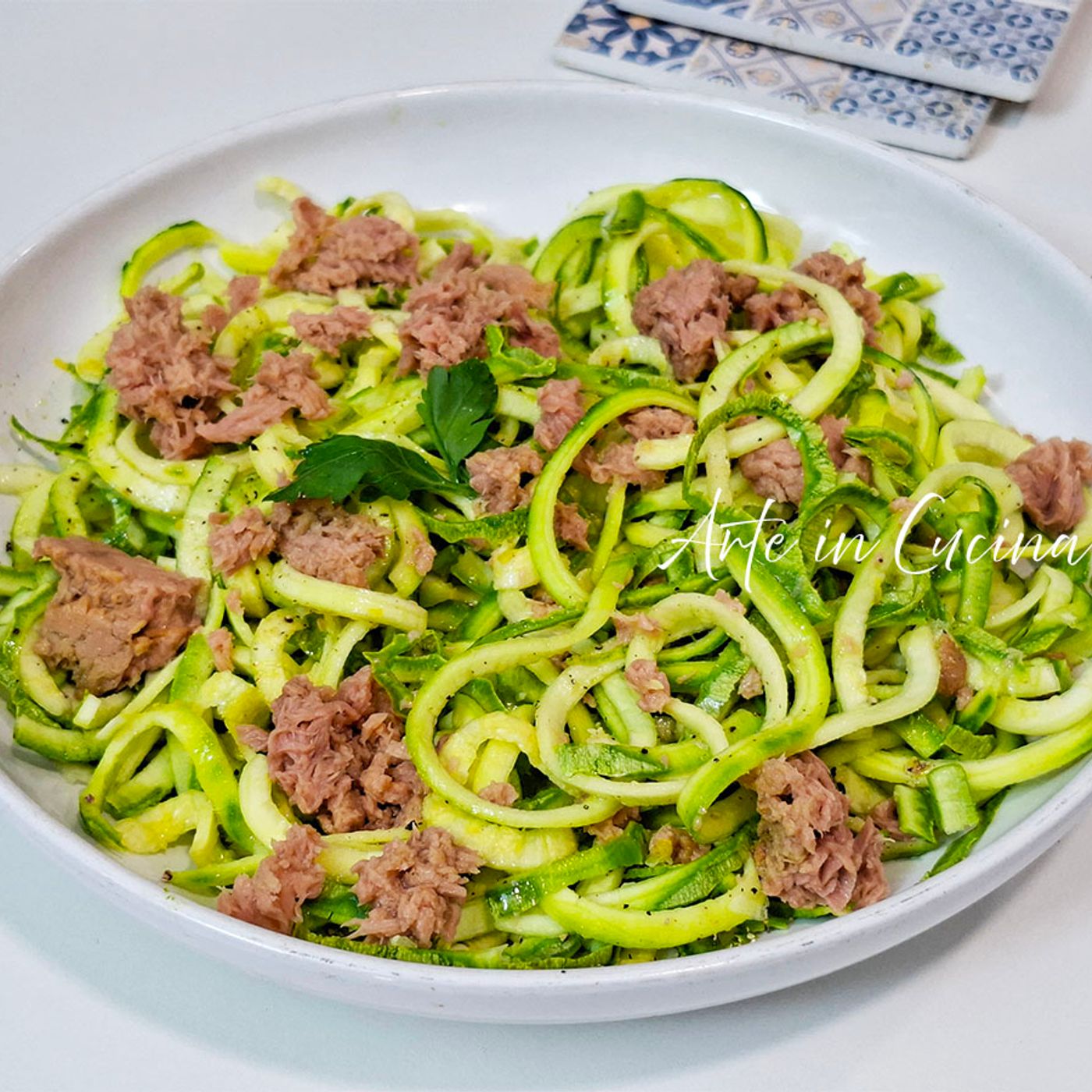 SPAGHETTI di ZUCCHINE e TONNO SENZA COTTURA marinate episode artwork