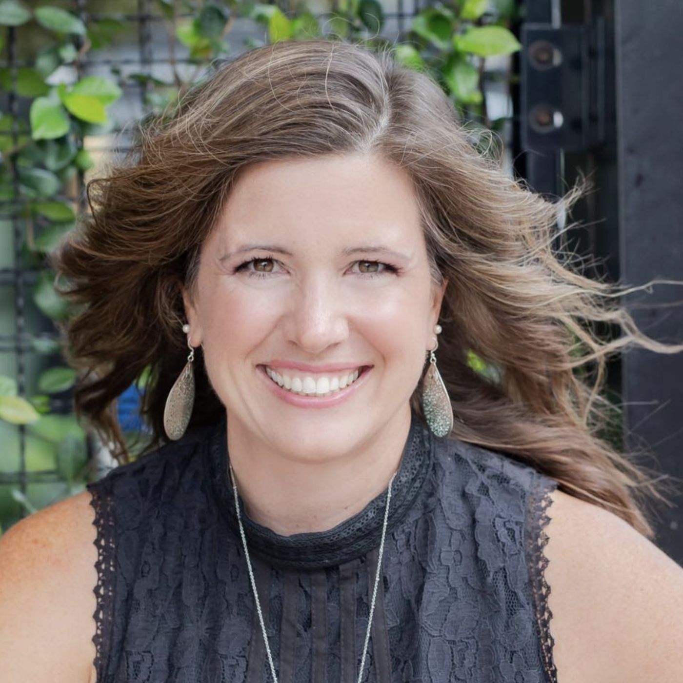 The Question Habit: Unlocking Deeper Connections with Mandy Pallock