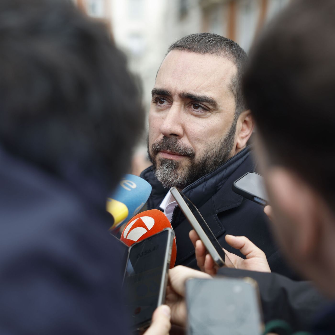 Tertulia de Cuesta: De las novedades de Adamuz al sobre de Aldama que podría hacer caer al PSOE