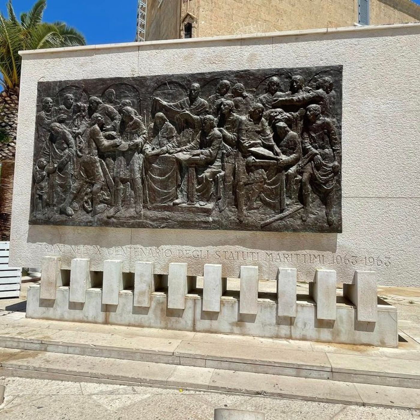 «Un giorno, un mese, un anno» - 20 gennaio 1964 è inaugurato il monumento agli Statuti Marittimi episode artwork