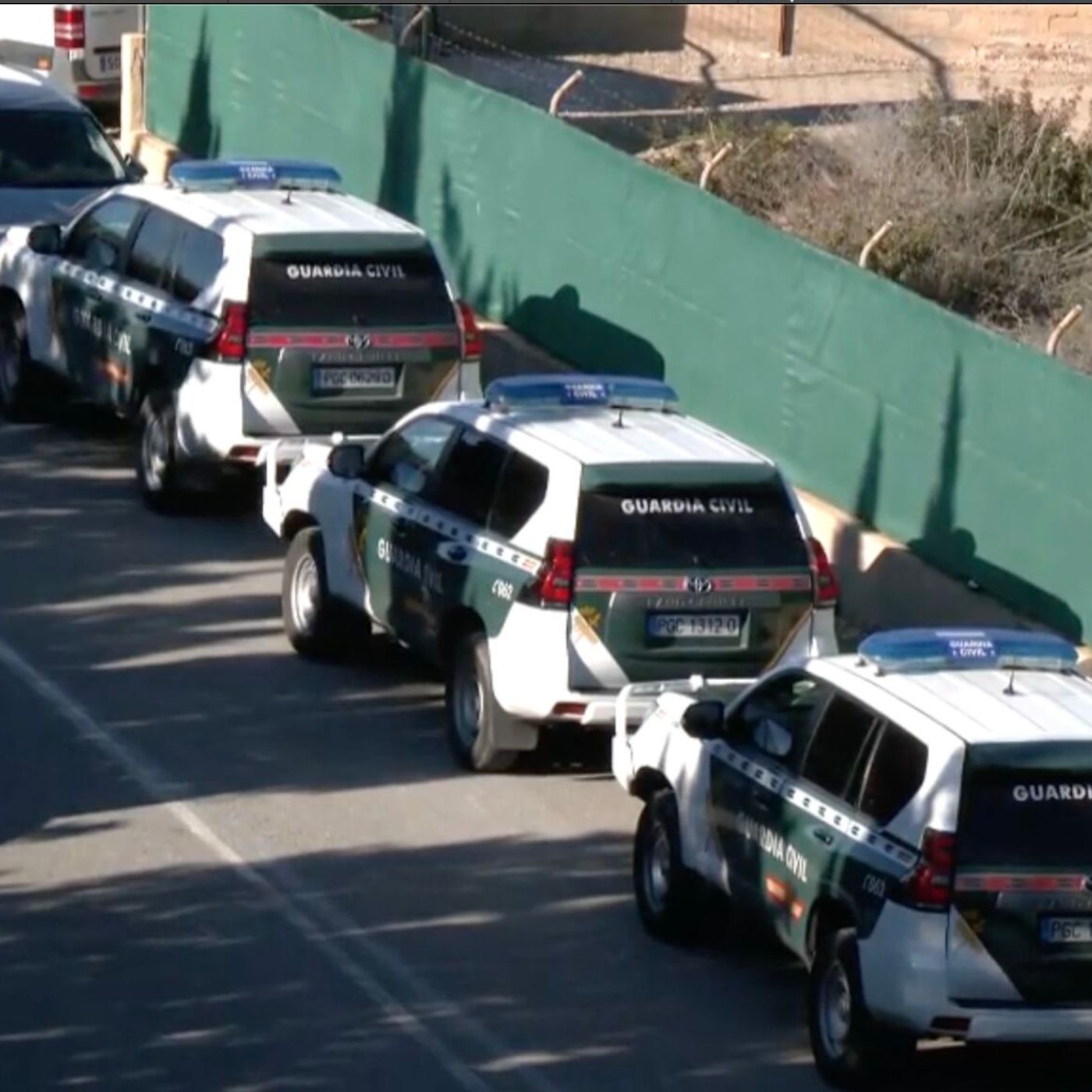 Las Noticias de La Mañana: Dos okupas matan a dos hombres en un chalet en Elche cuando los intentaban desalojar