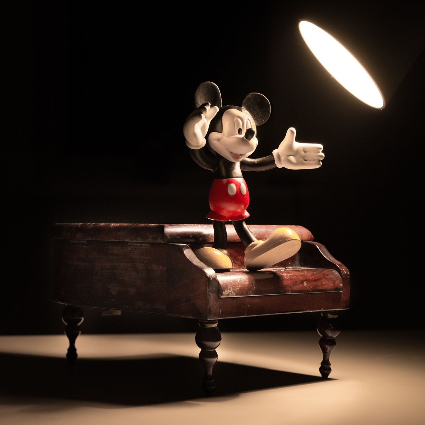 Lato scuro di Walt Disney il creatore di Topolino episode artwork