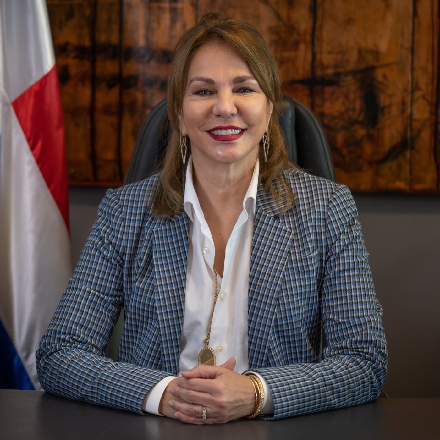 Milagros Germán y el Casabe - Leonel, Hipolito, Danilo y Abinader - (Lo Bueno, Lo Malo y Lo Feo)