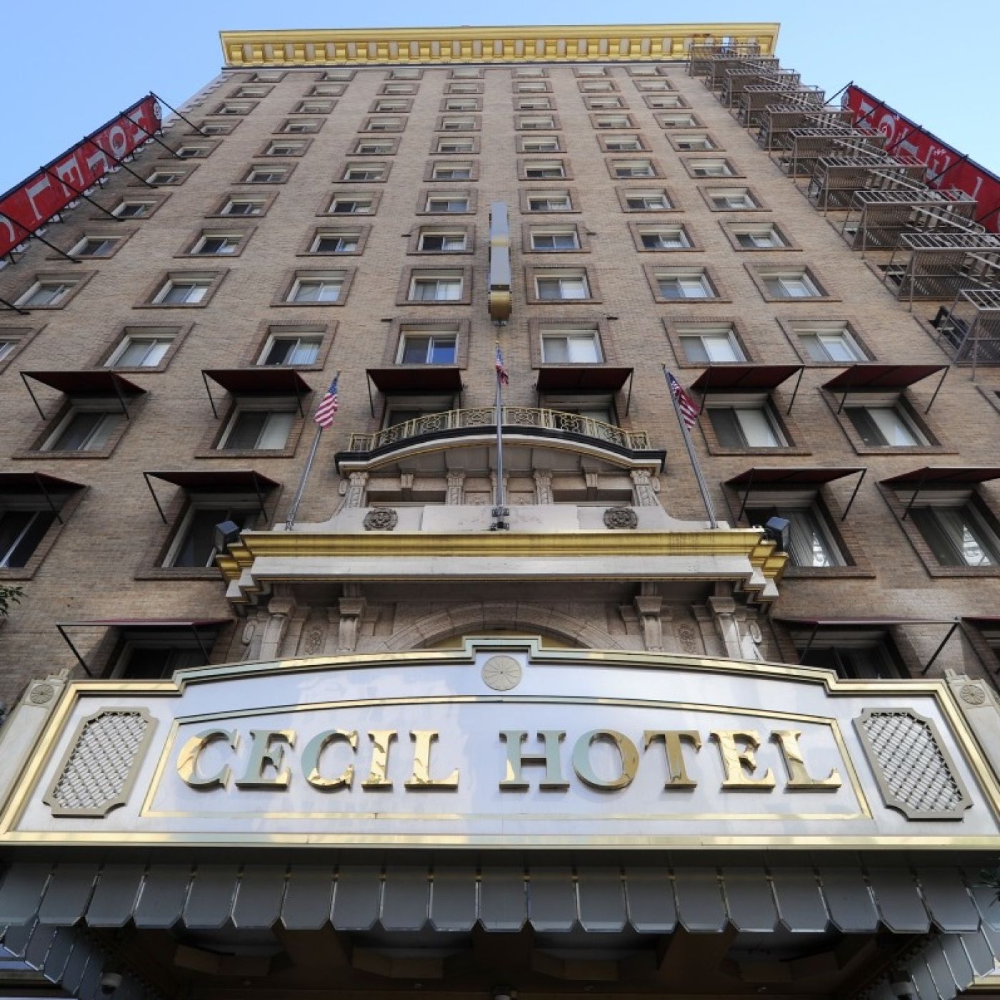 Voces del Misterio nº.1005: La Santa Compaña, fantasmas en el Hotel Cecil, Misterios de Praga, El Exorcista, Tarología episode artwork